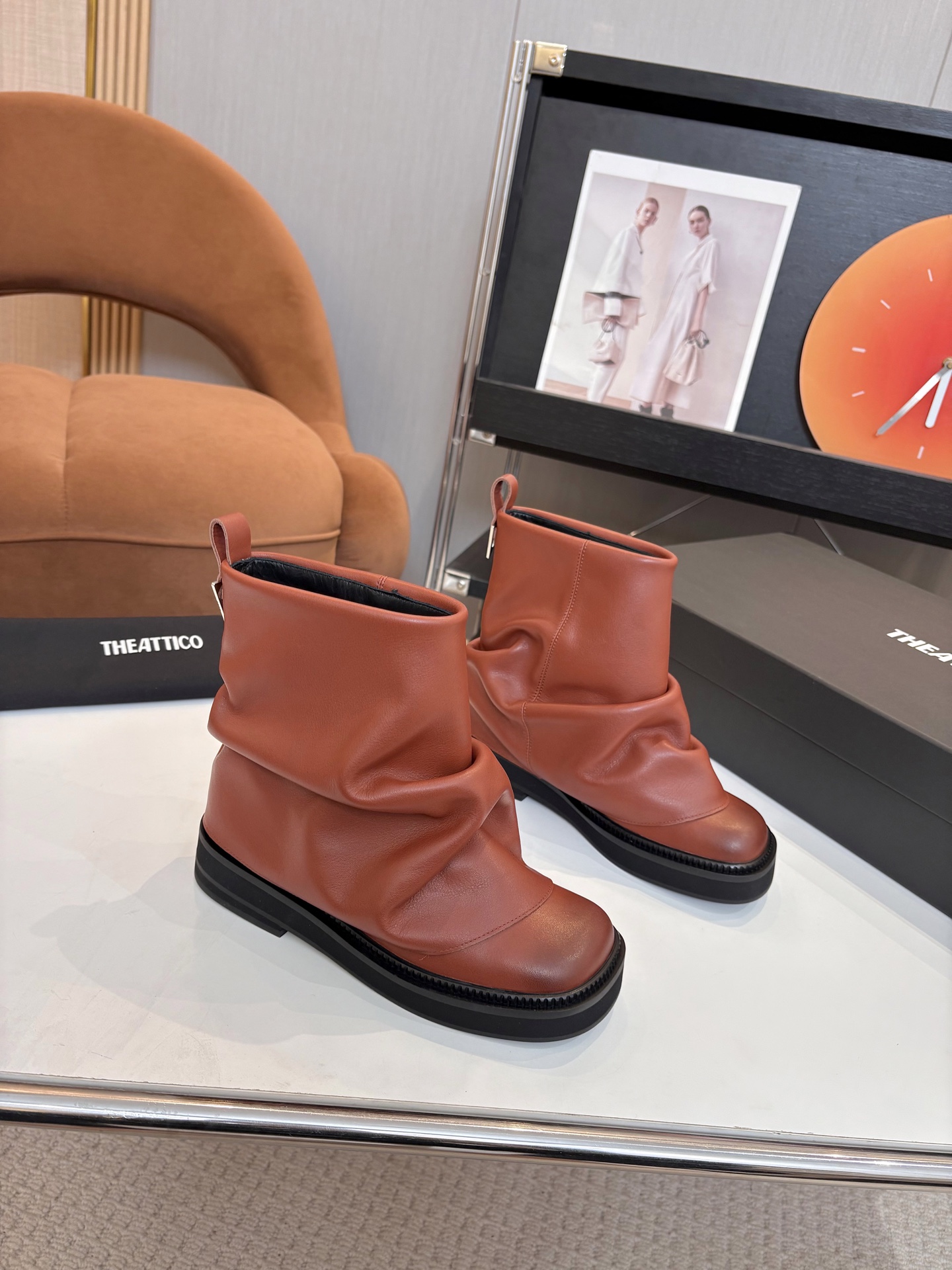 T Design 2025 Autumn/Winter Series Thick Bottom Pants and Boots