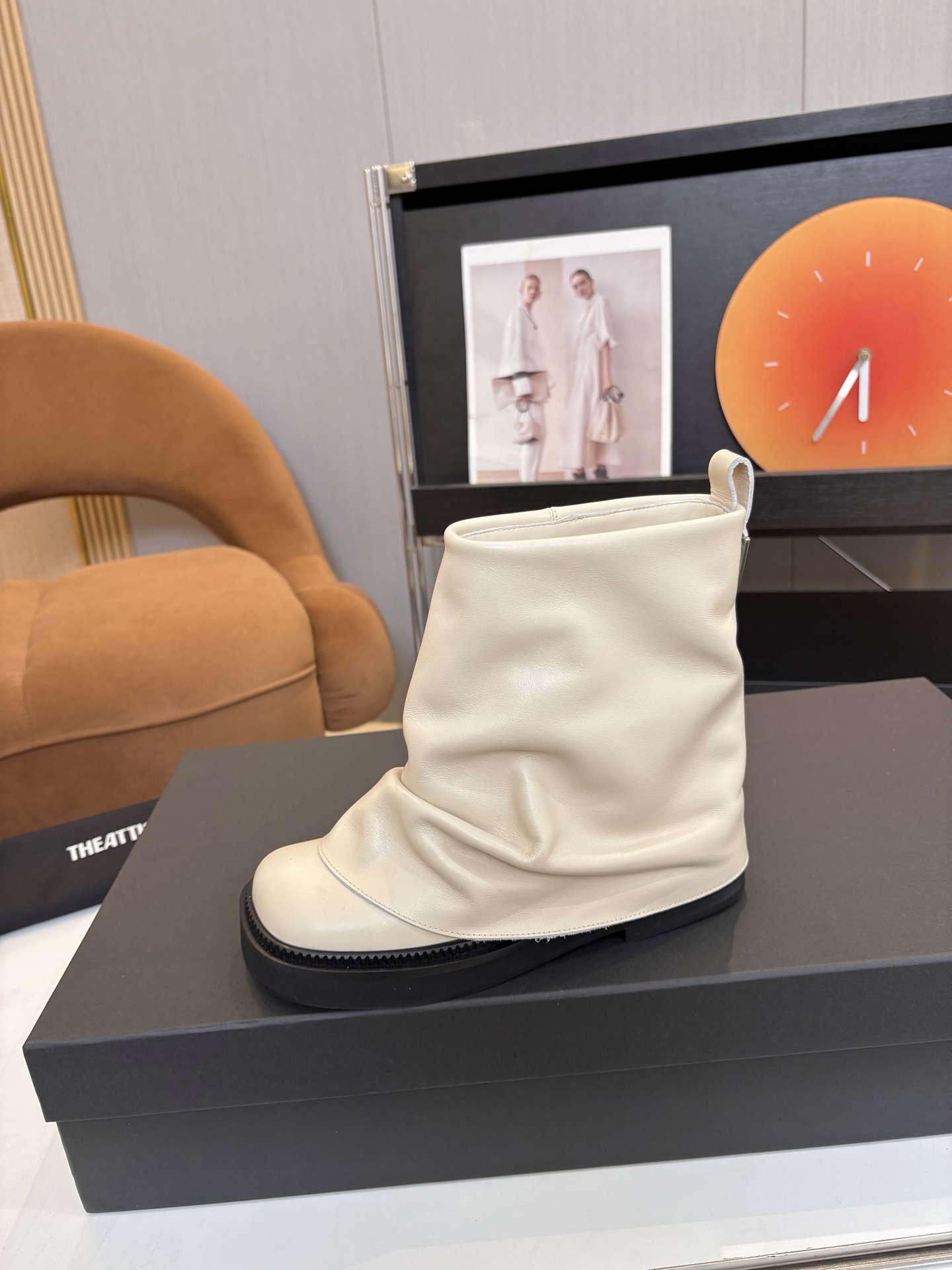 T Design 2025 Autumn/Winter Series Thick Bottom Pants and Boots