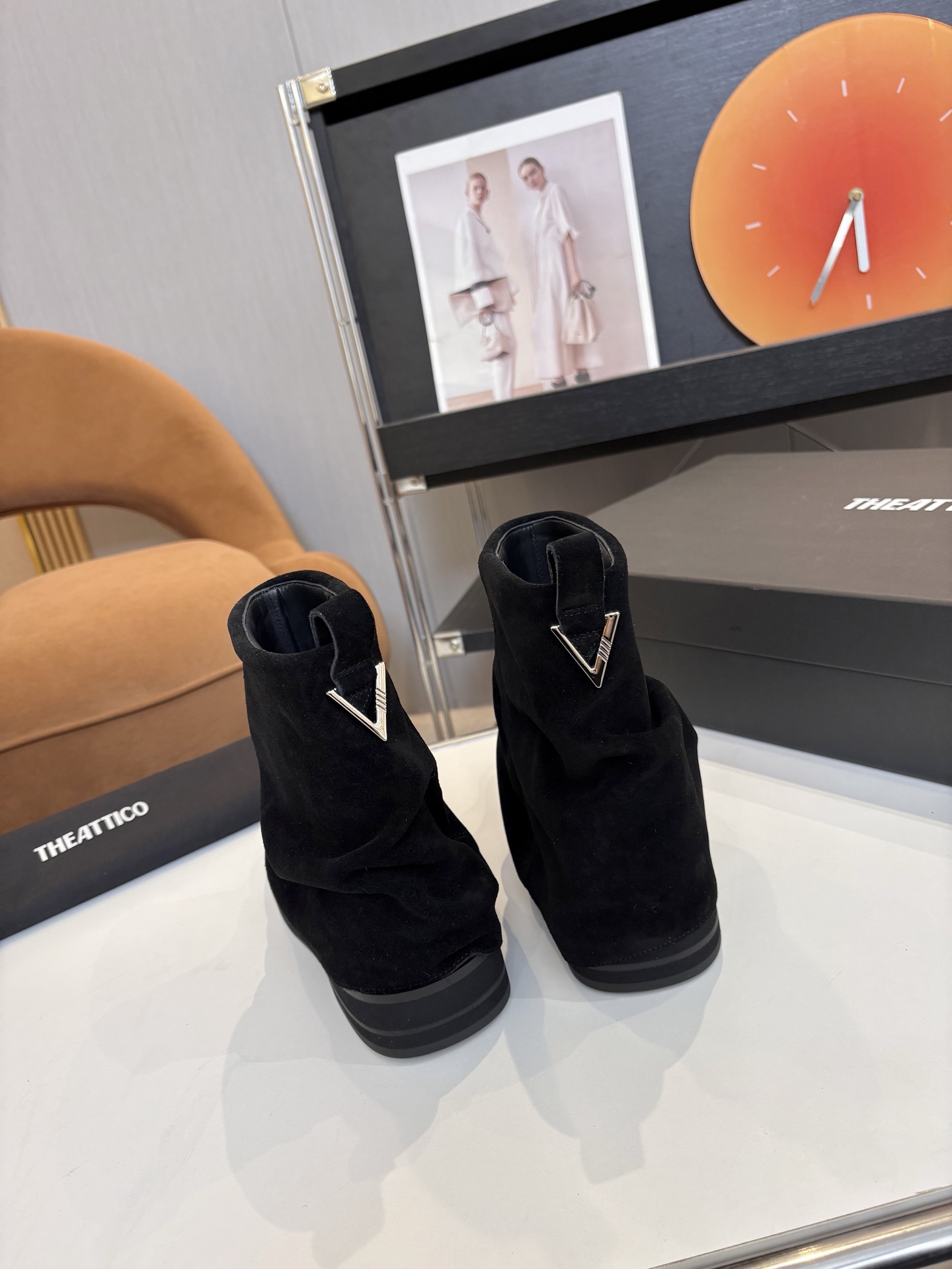 T Design 2025 Autumn/Winter Series Thick Bottom Pants and Boots