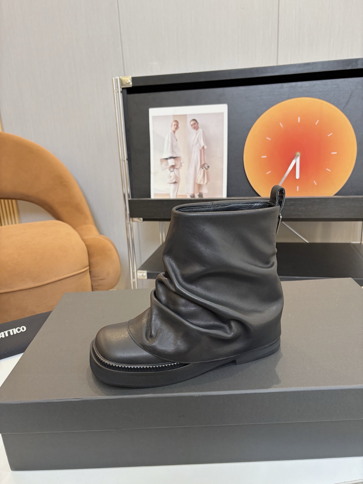 T Design 2025 Autumn/Winter Series Thick Bottom Pants and Boots