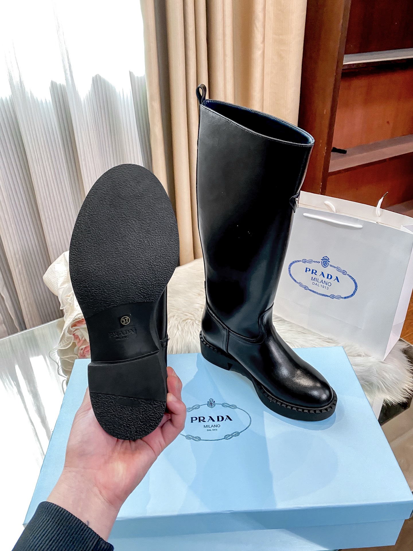 p Coarse-heeled riding boots