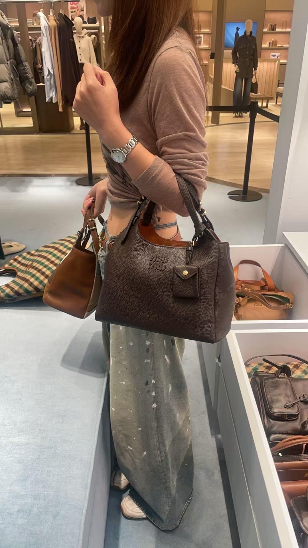 M design women handbag