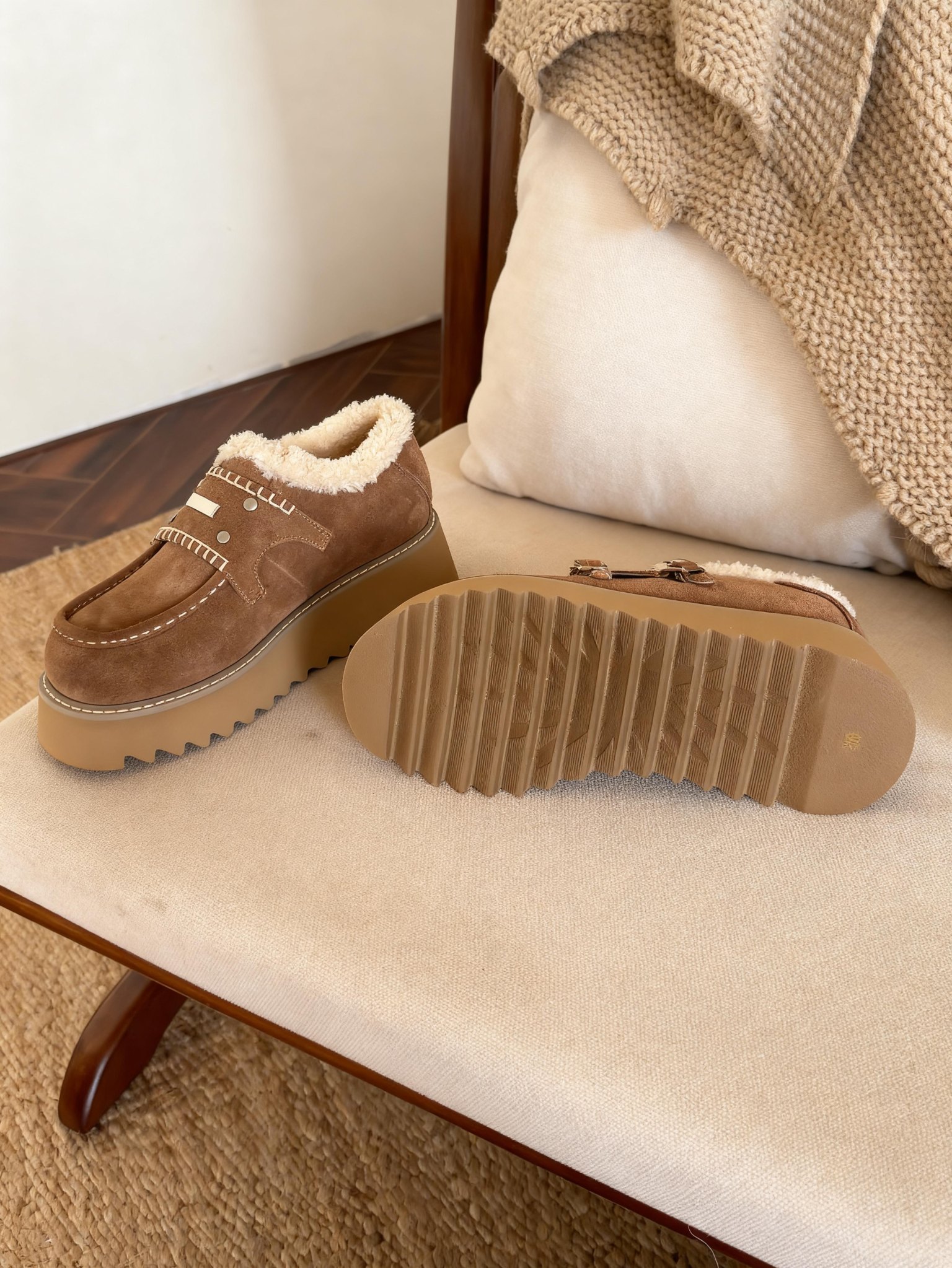 Ugg's new sponge cake thick soled casual retro snow boots