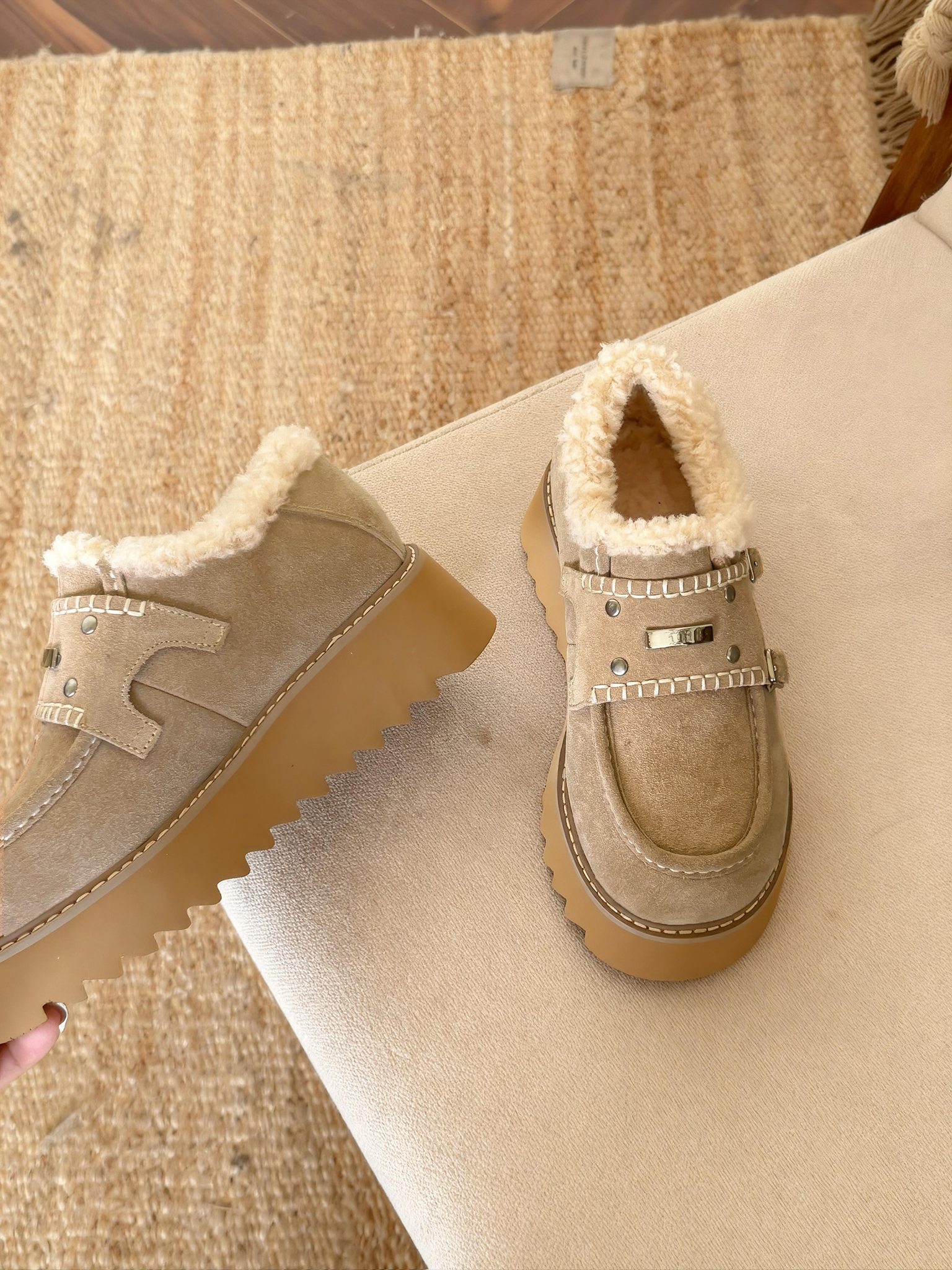 Ugg's new sponge cake thick soled casual retro snow boots