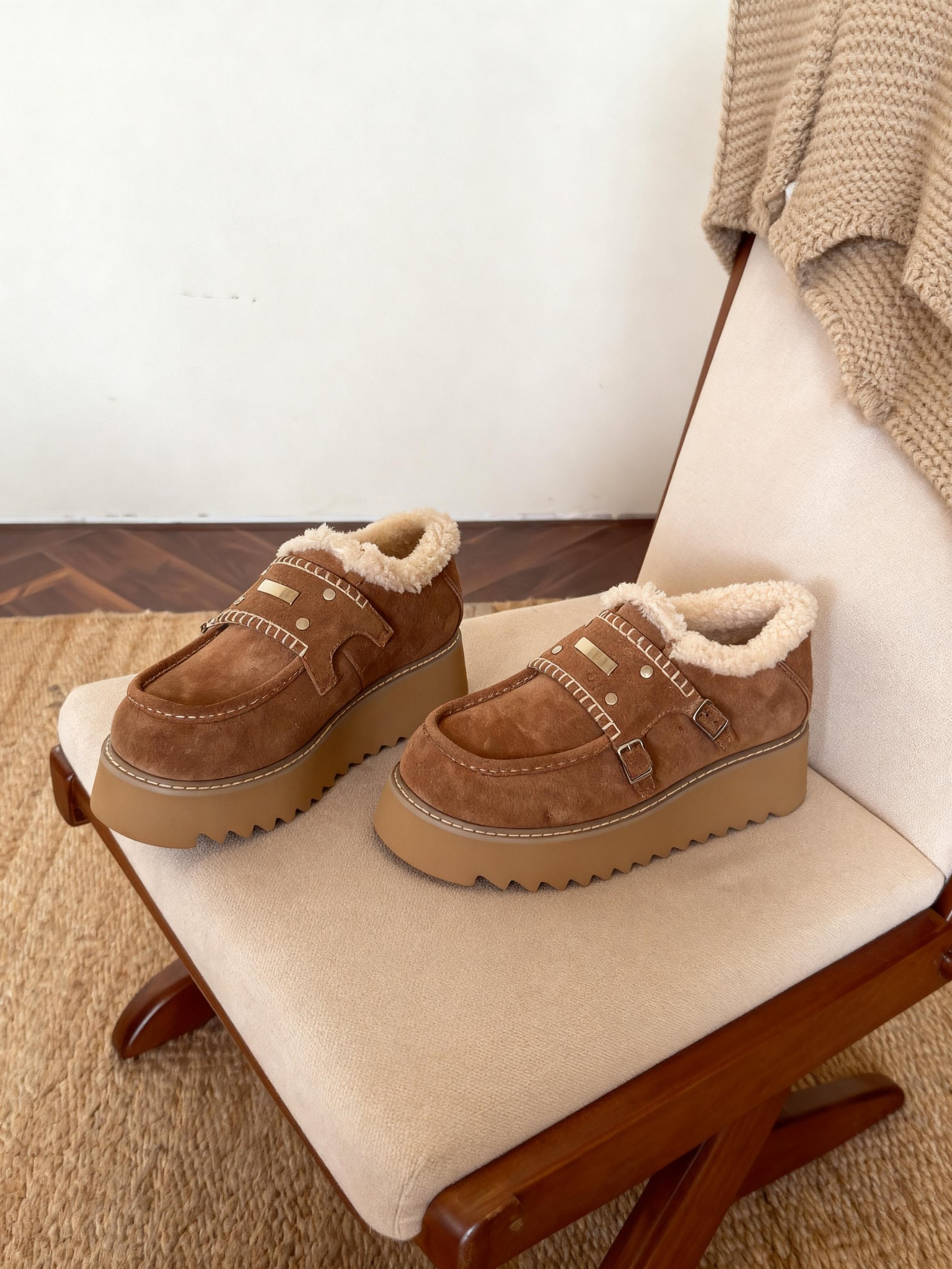 Ugg's new sponge cake thick soled casual retro snow boots