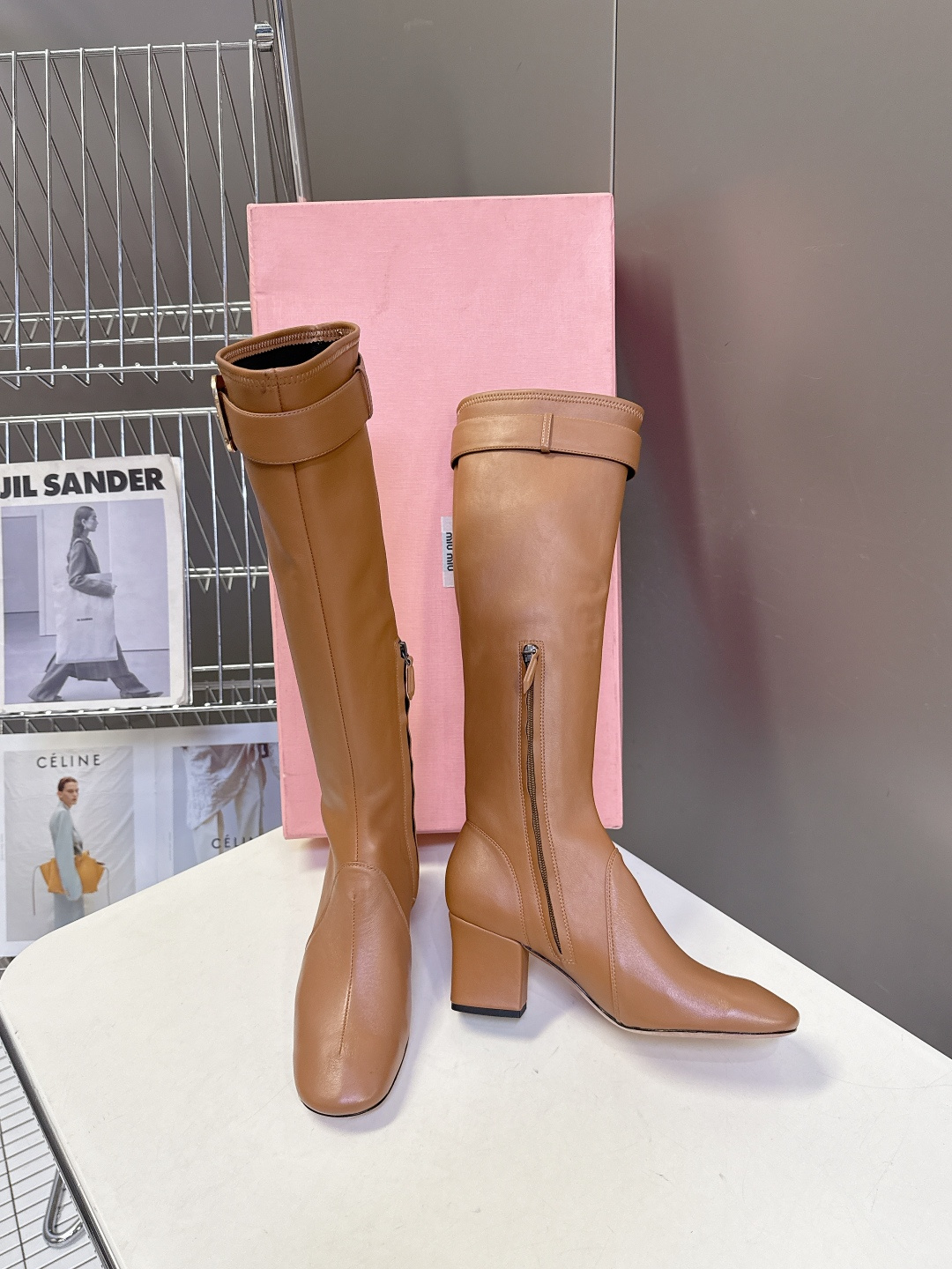 M  Show-off style long boots