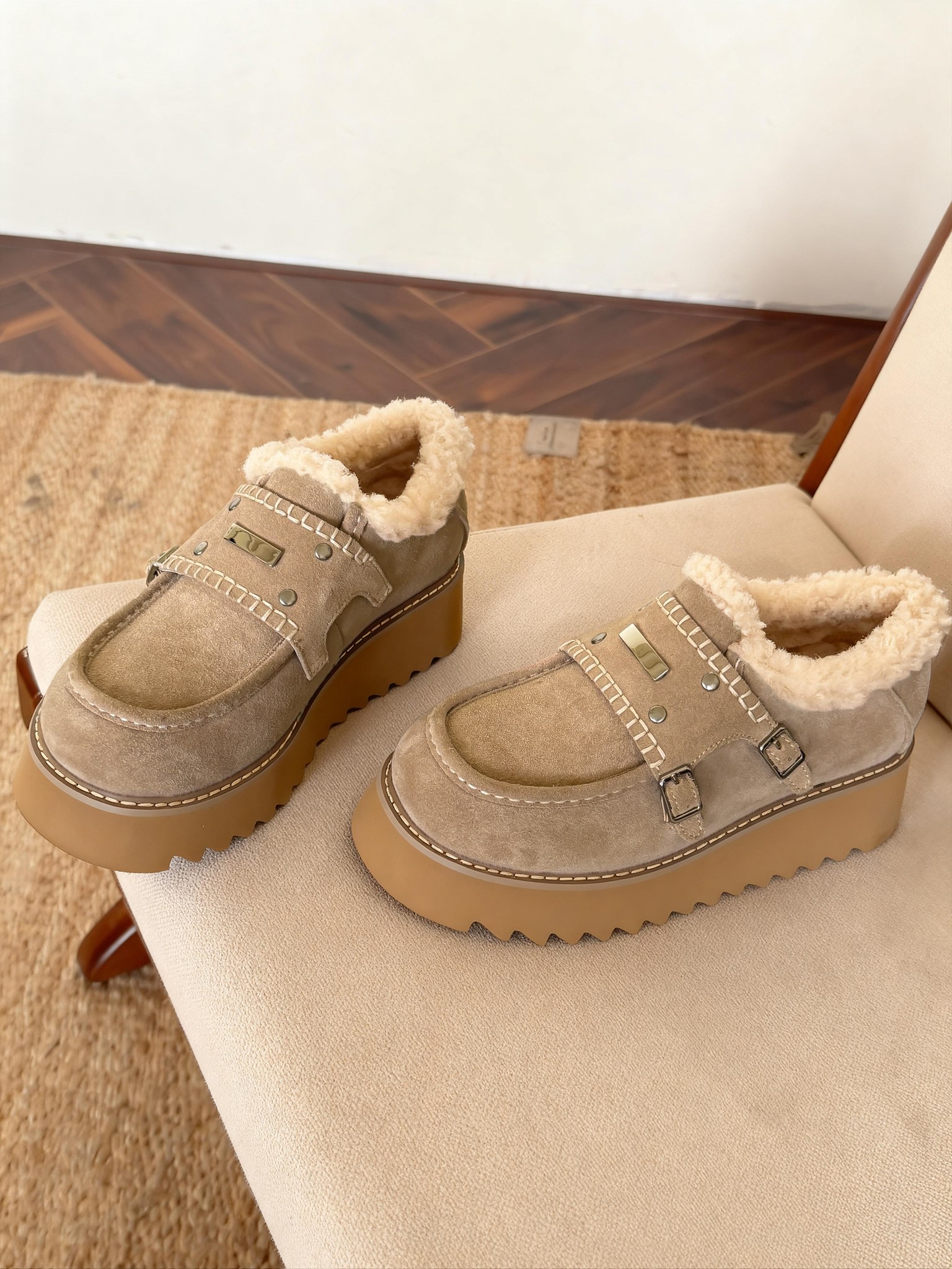 Ugg's new sponge cake thick soled casual retro snow boots