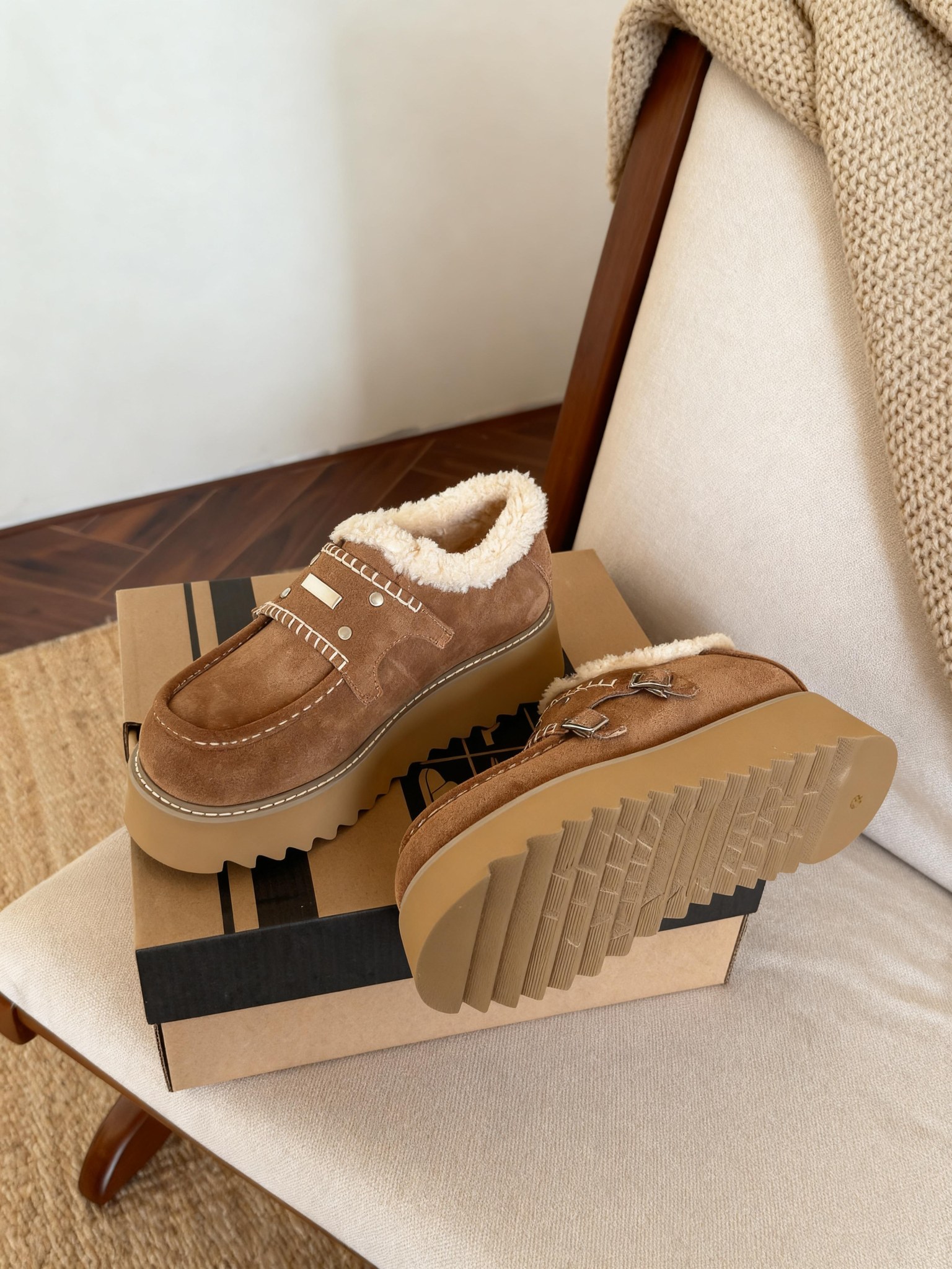 Ugg's new sponge cake thick soled casual retro snow boots