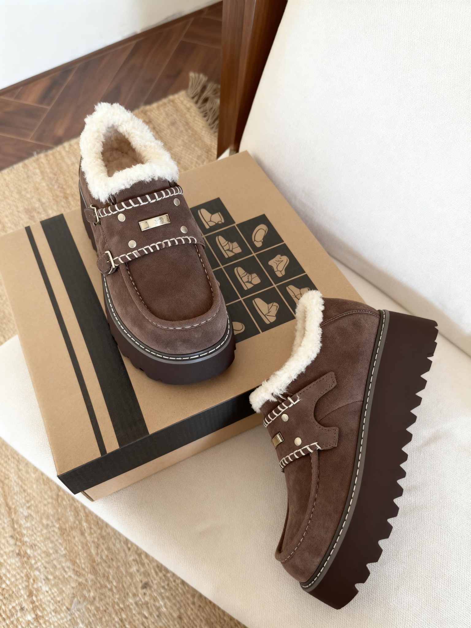 Ugg's new sponge cake thick soled casual retro snow boots