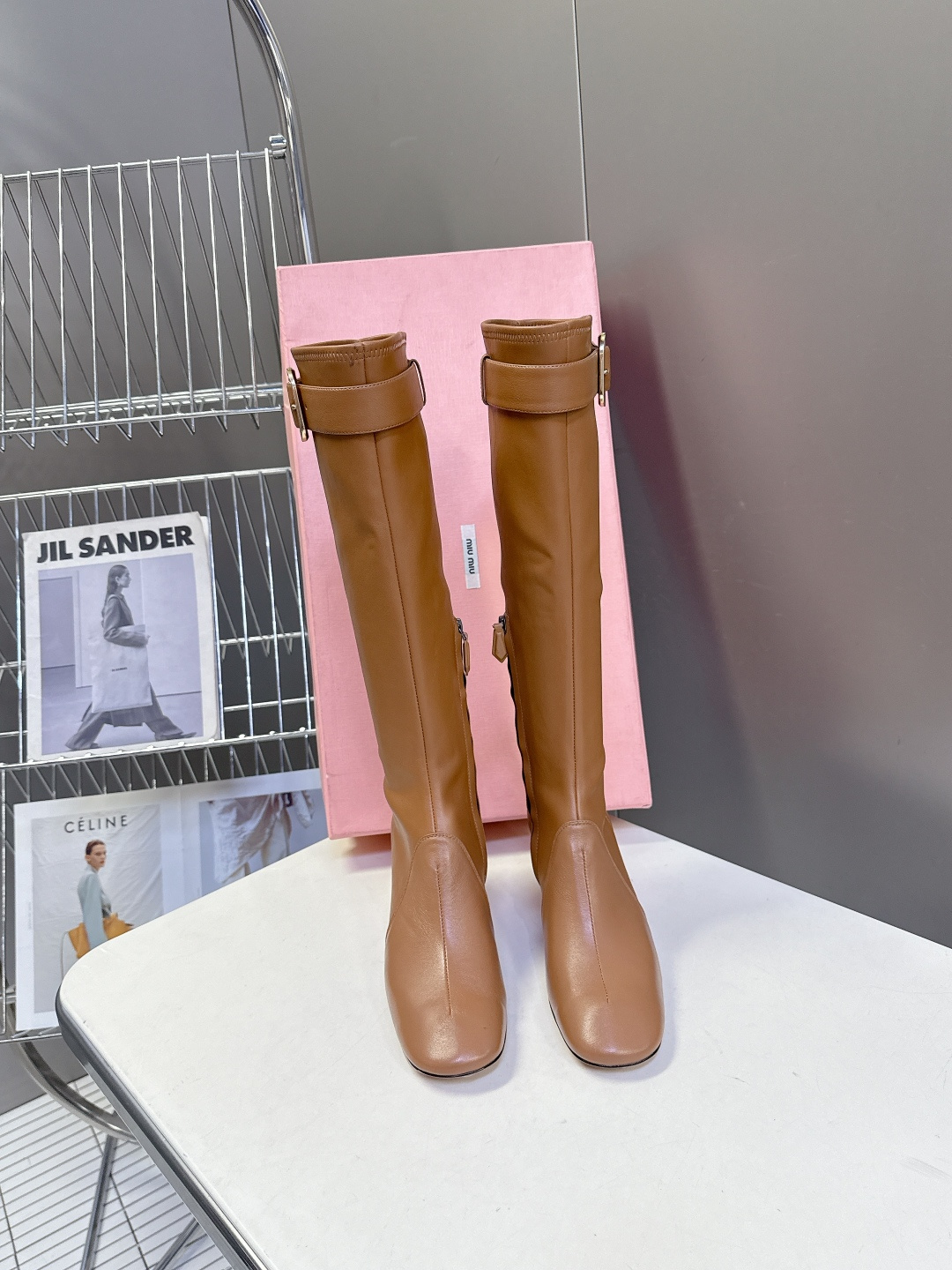 M  Show-off style long boots