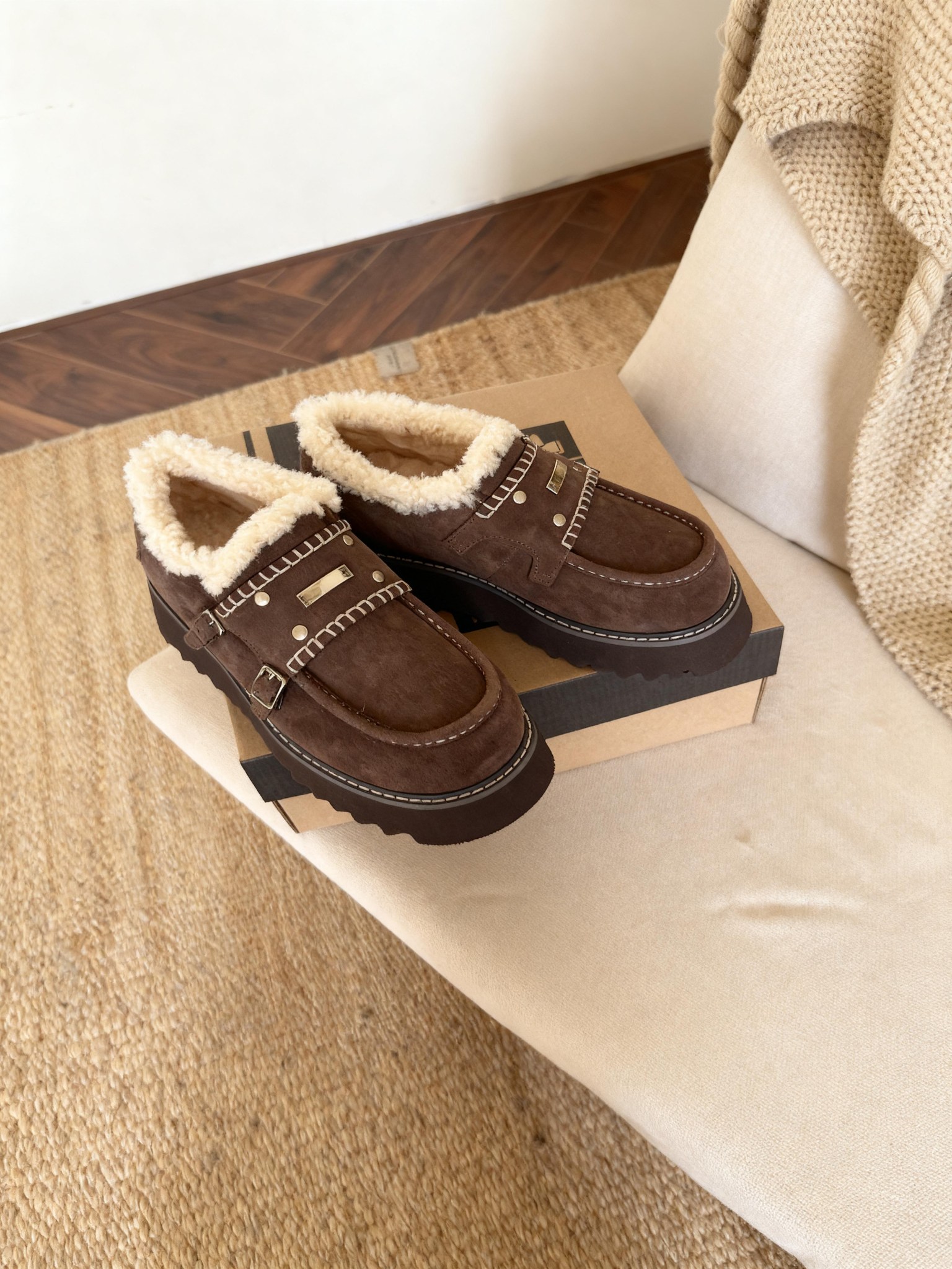 Ugg's new sponge cake thick soled casual retro snow boots