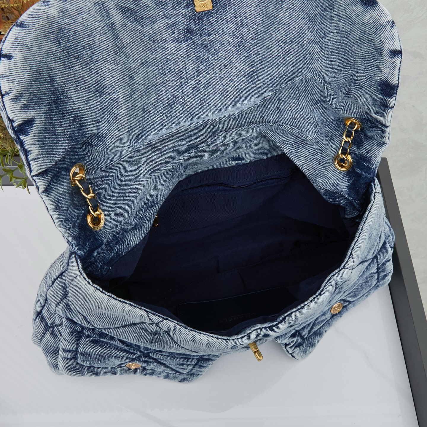 X design women handbag