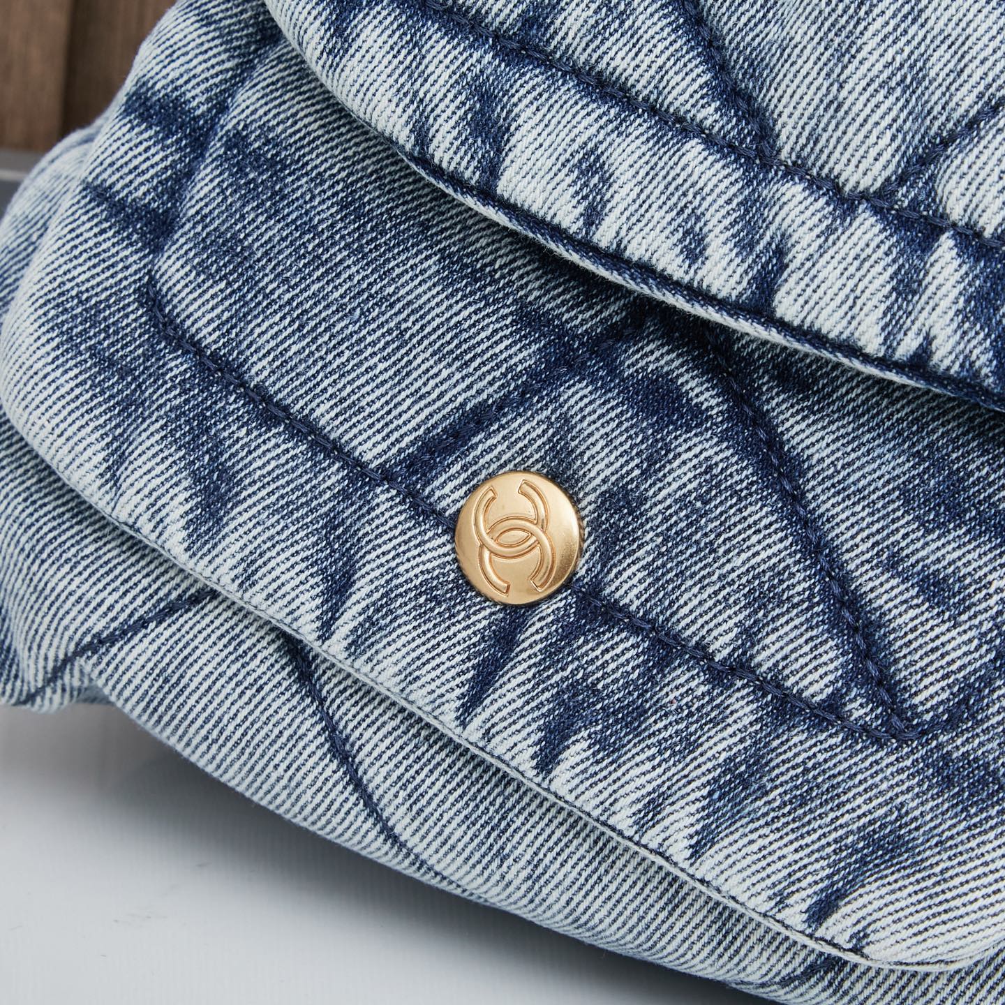 X design women handbag