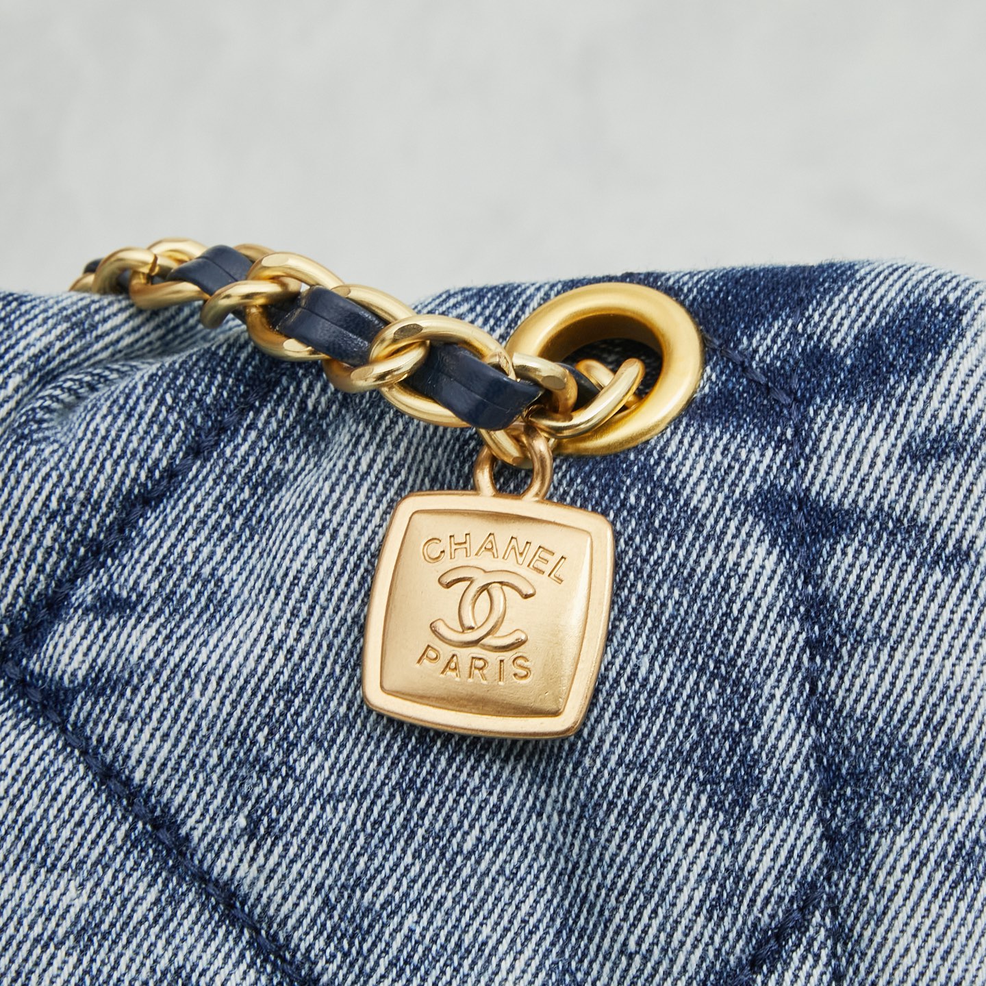 X design women handbag