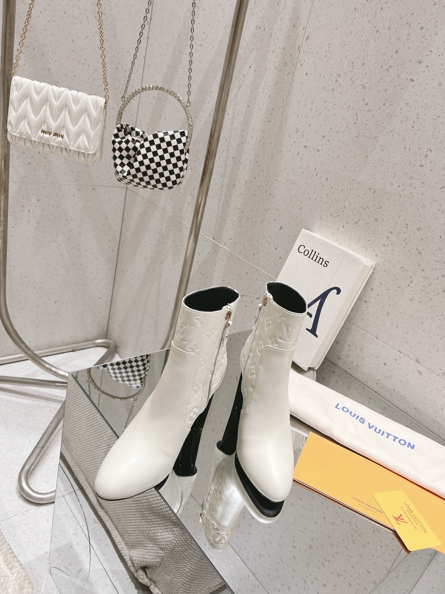 L design 2024 women's new high-heeled printed short boots