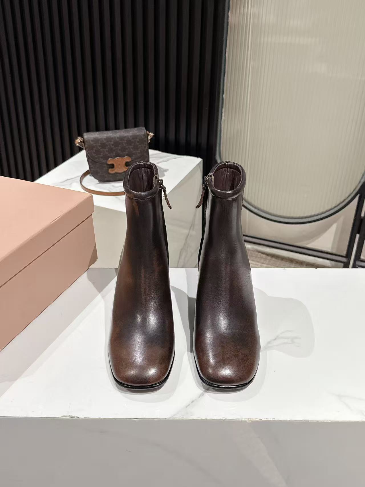 M design Maillard color series autumn and winter latest retro short boots