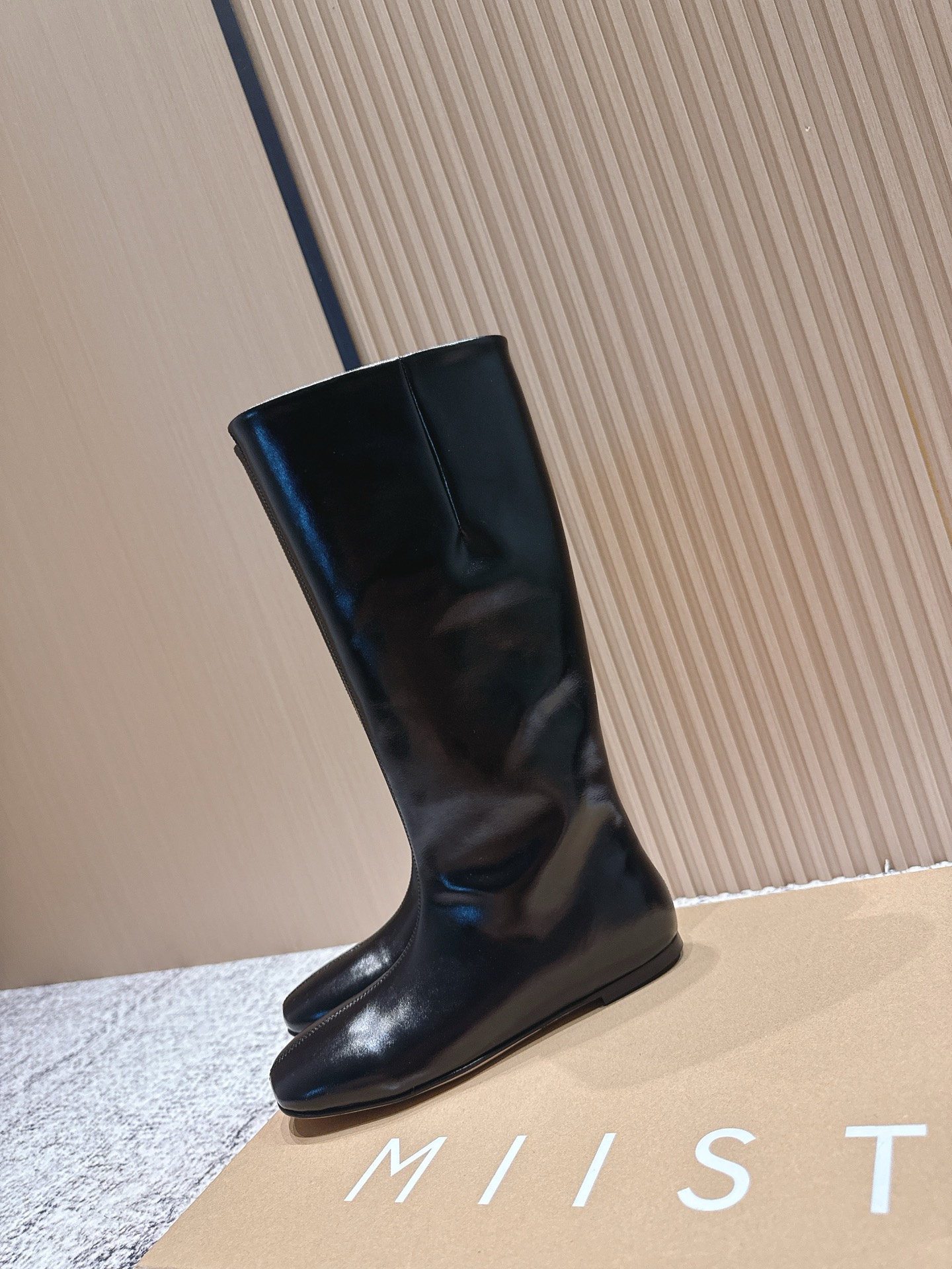 M design autumn and winter new straight tube flat bottomed minimalist knight boots