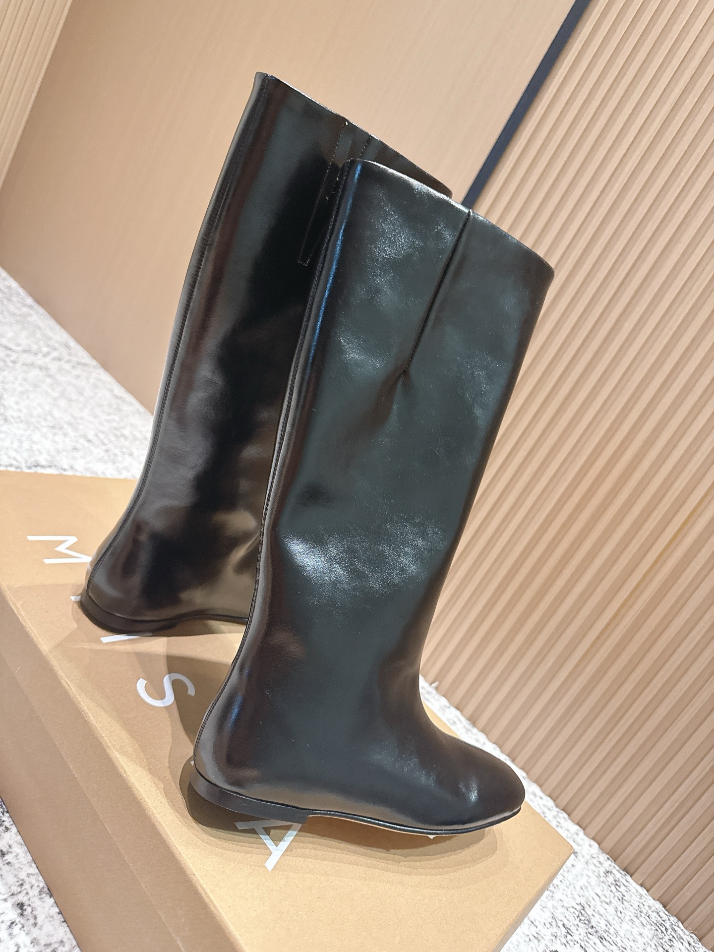 M design autumn and winter new straight tube flat bottomed minimalist knight boots