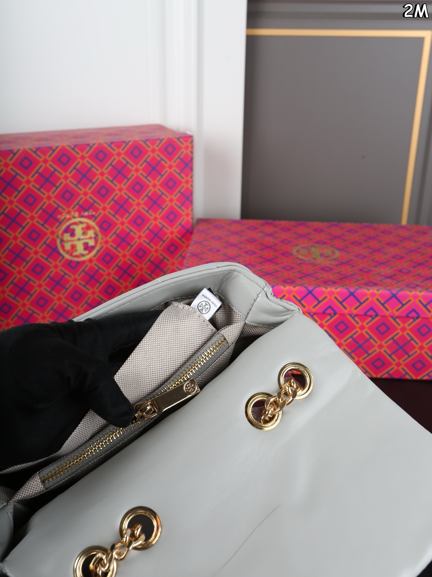 T Design Cross Shoulder Cloud Chain Bag