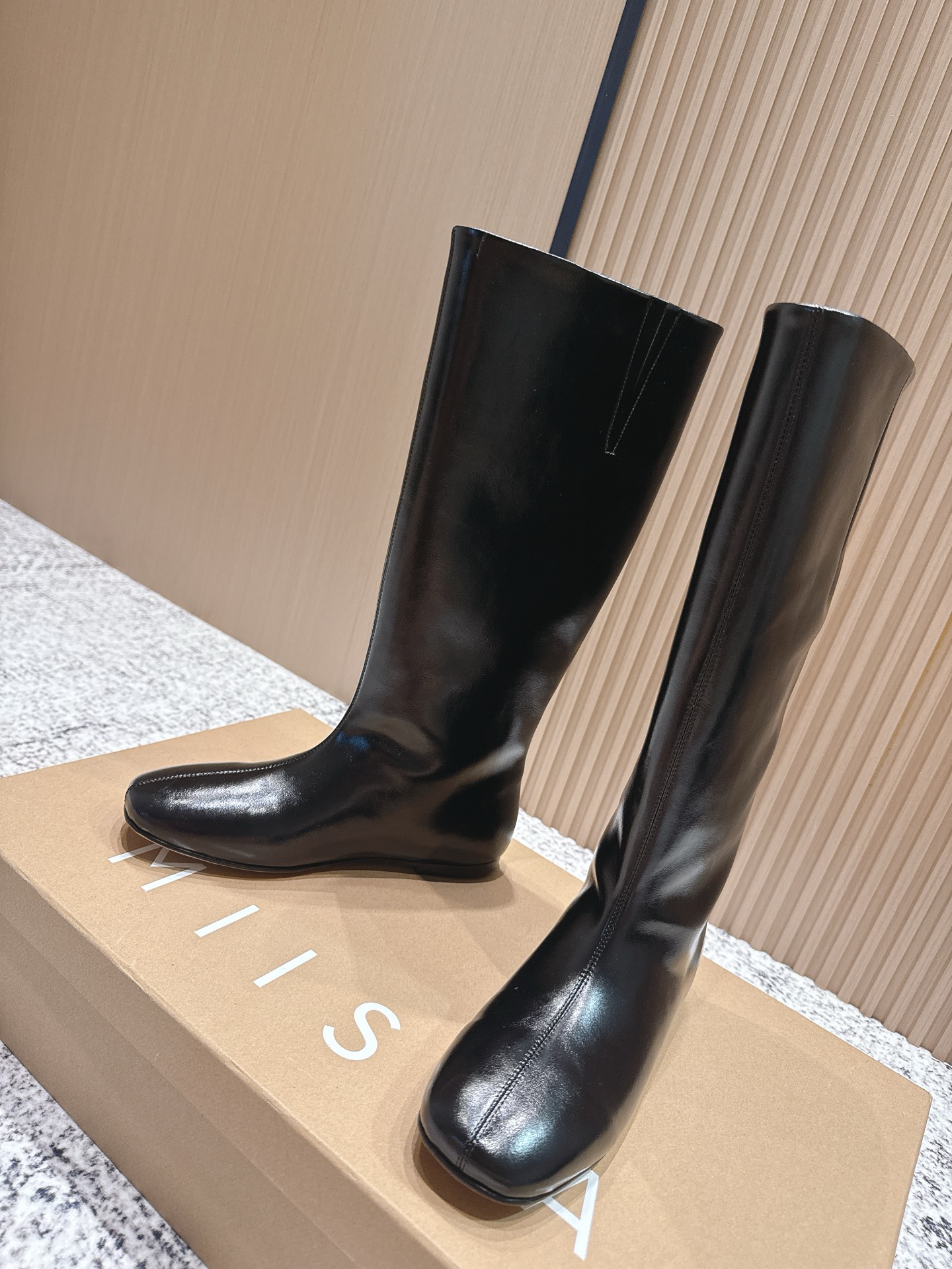 M design autumn and winter new straight tube flat bottomed minimalist knight boots