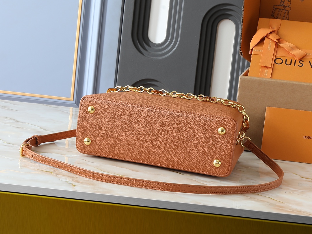 L design Capucines Handbag high quality