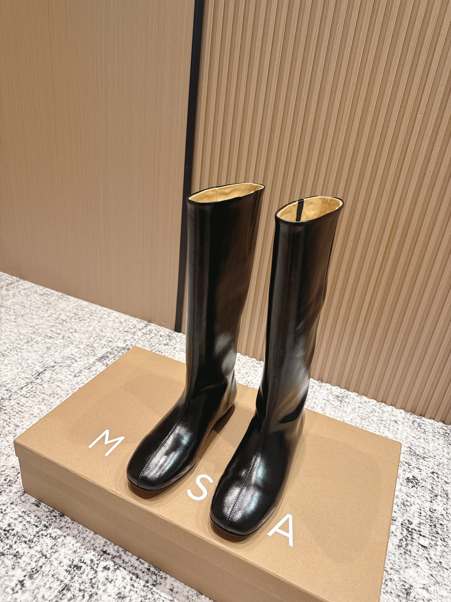 M design autumn and winter new straight tube flat bottomed minimalist knight boots