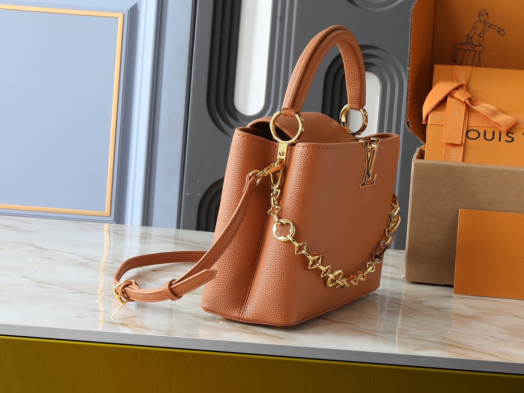 L design Capucines Handbag high quality