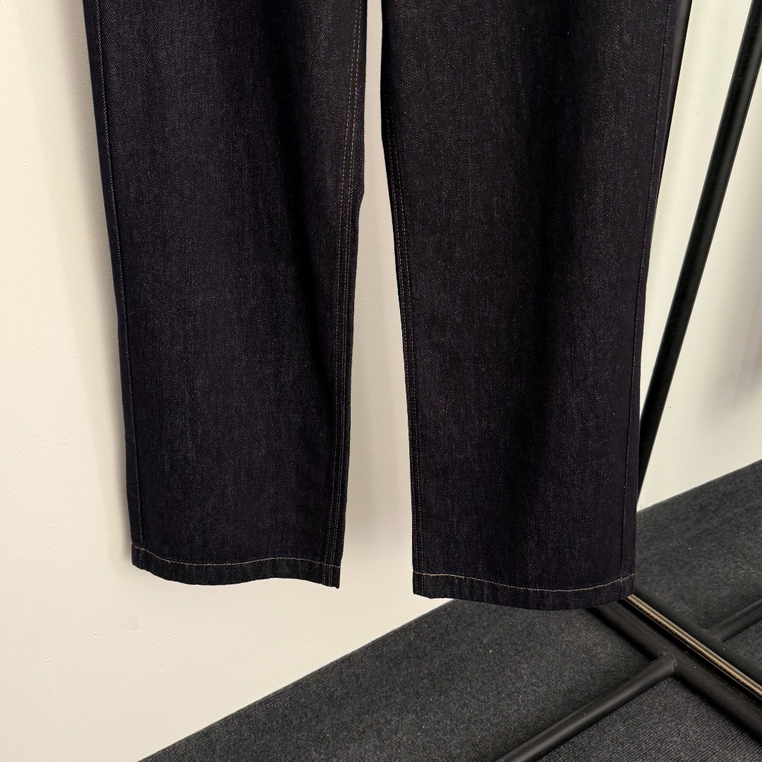 L High waisted slimming denim pants