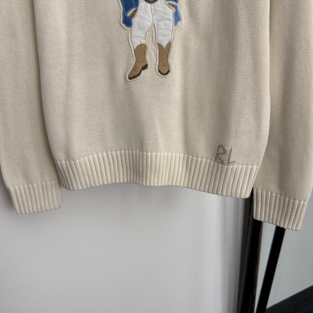 R Embroidered long sleeved wool knitted sweater