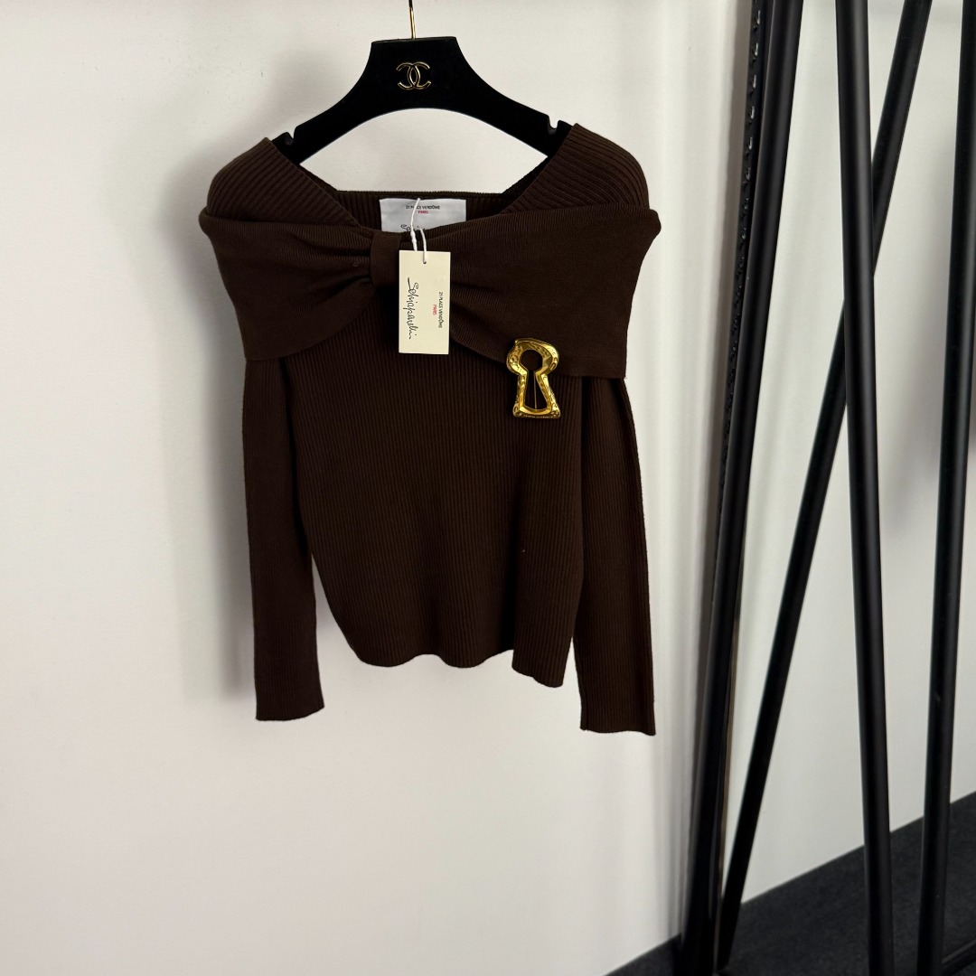 S One collar long sleeved knitted sweater top