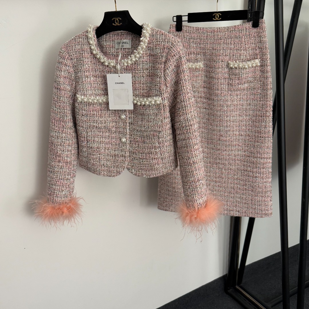 C 2 SET Round neck long sleeved tweed jacket+high waisted hip hugging skirt