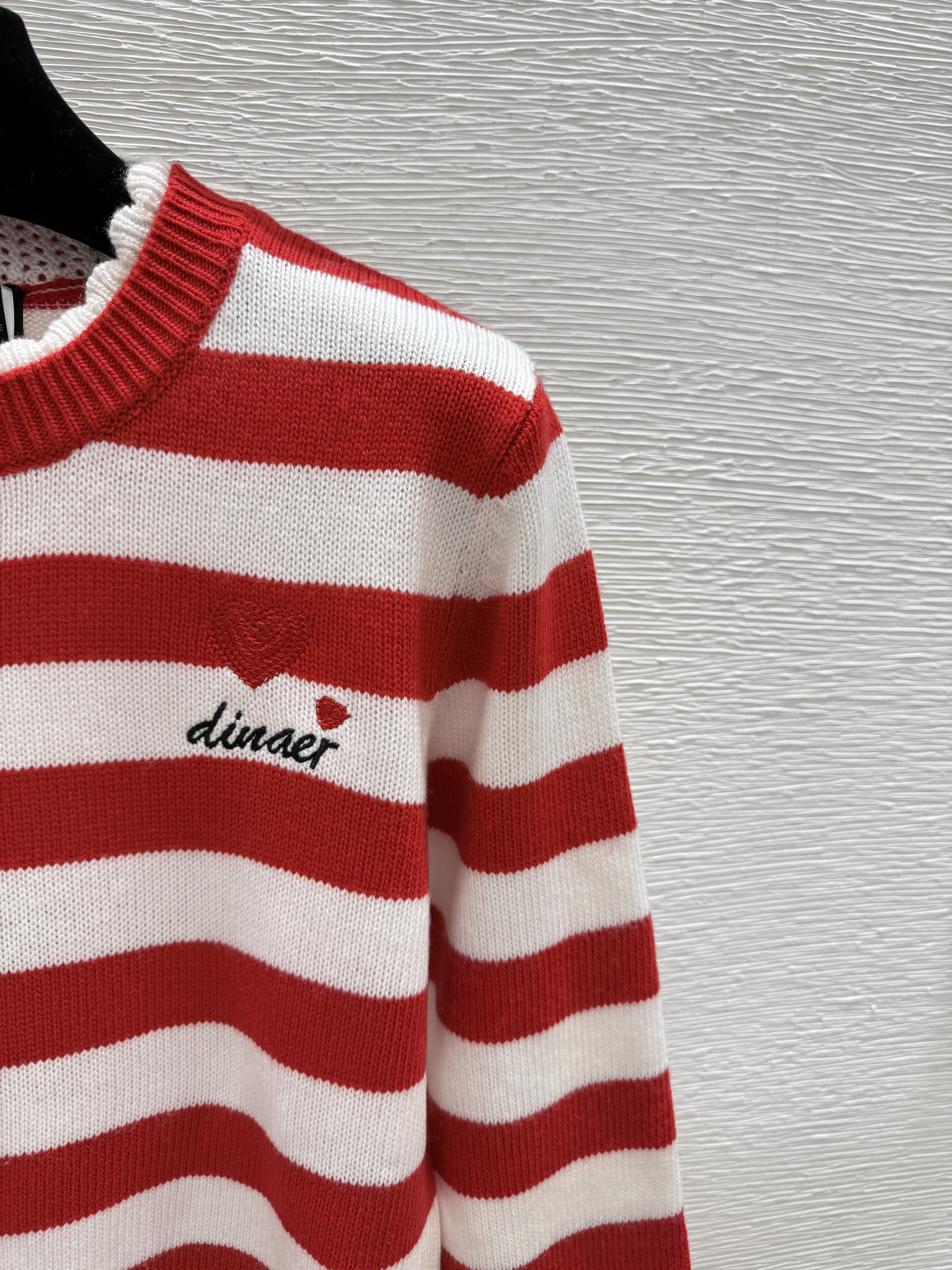 DI fashion high-end women's striped round neck long sleeved wool sweater