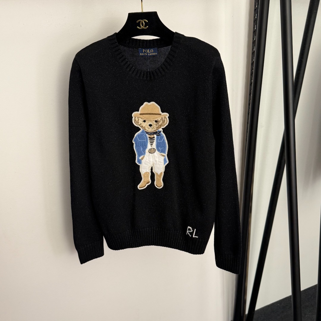 R Embroidered long sleeved wool knitted sweater