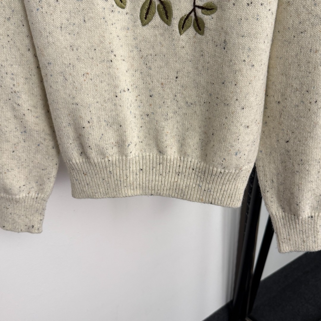 C Embroidered Camellia Logo Letter Crewneck Long Sleeve Knit Sweater