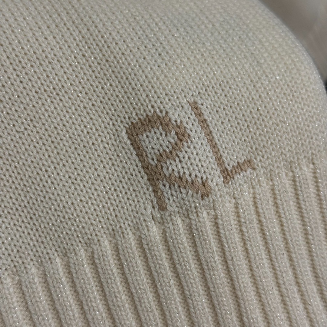 R Embroidered long sleeved wool knitted sweater