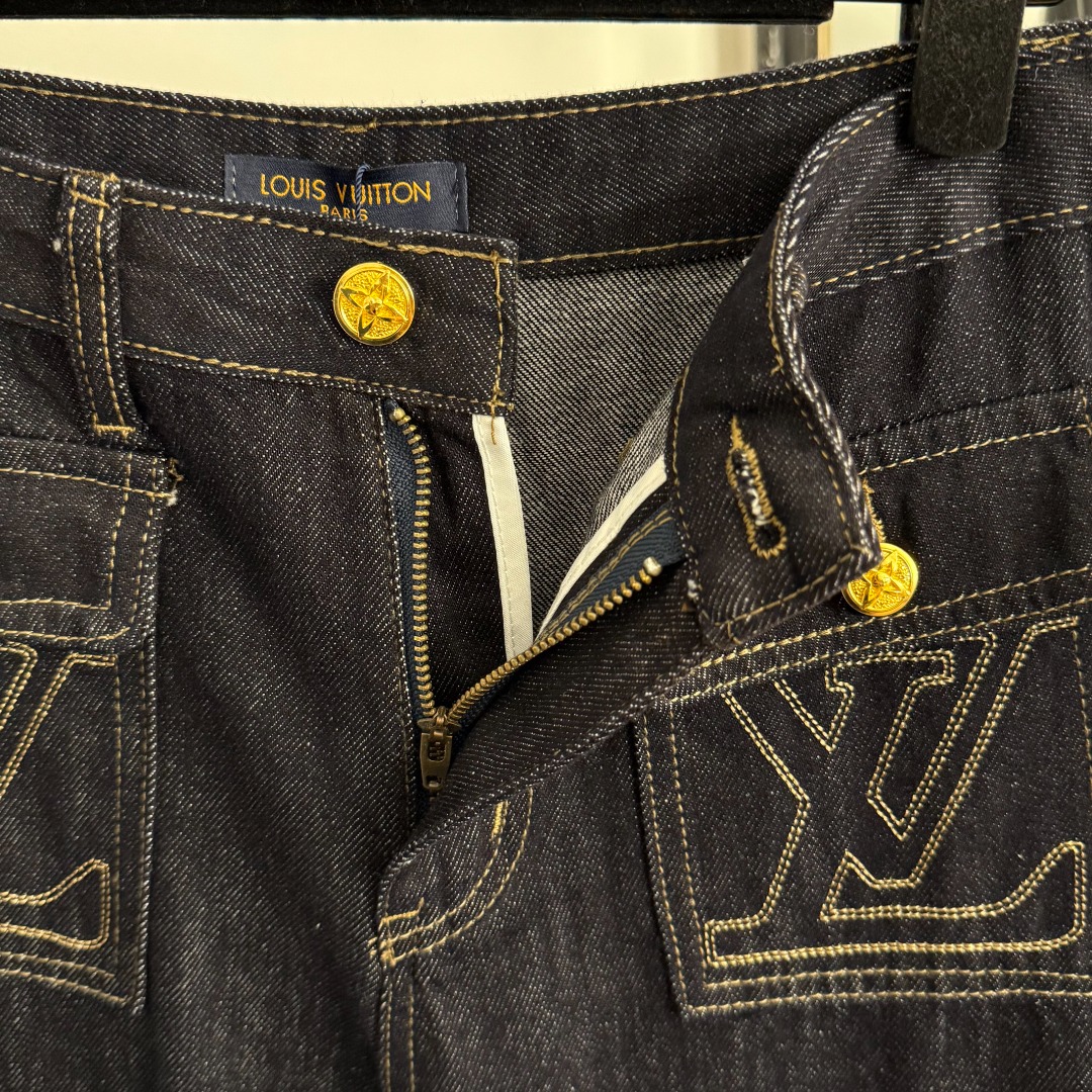 L High waisted slimming denim pants