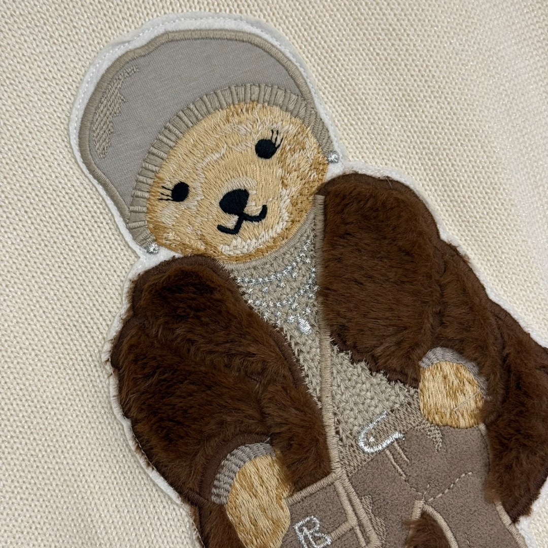 R Hooded long sleeved wool knitted sweater