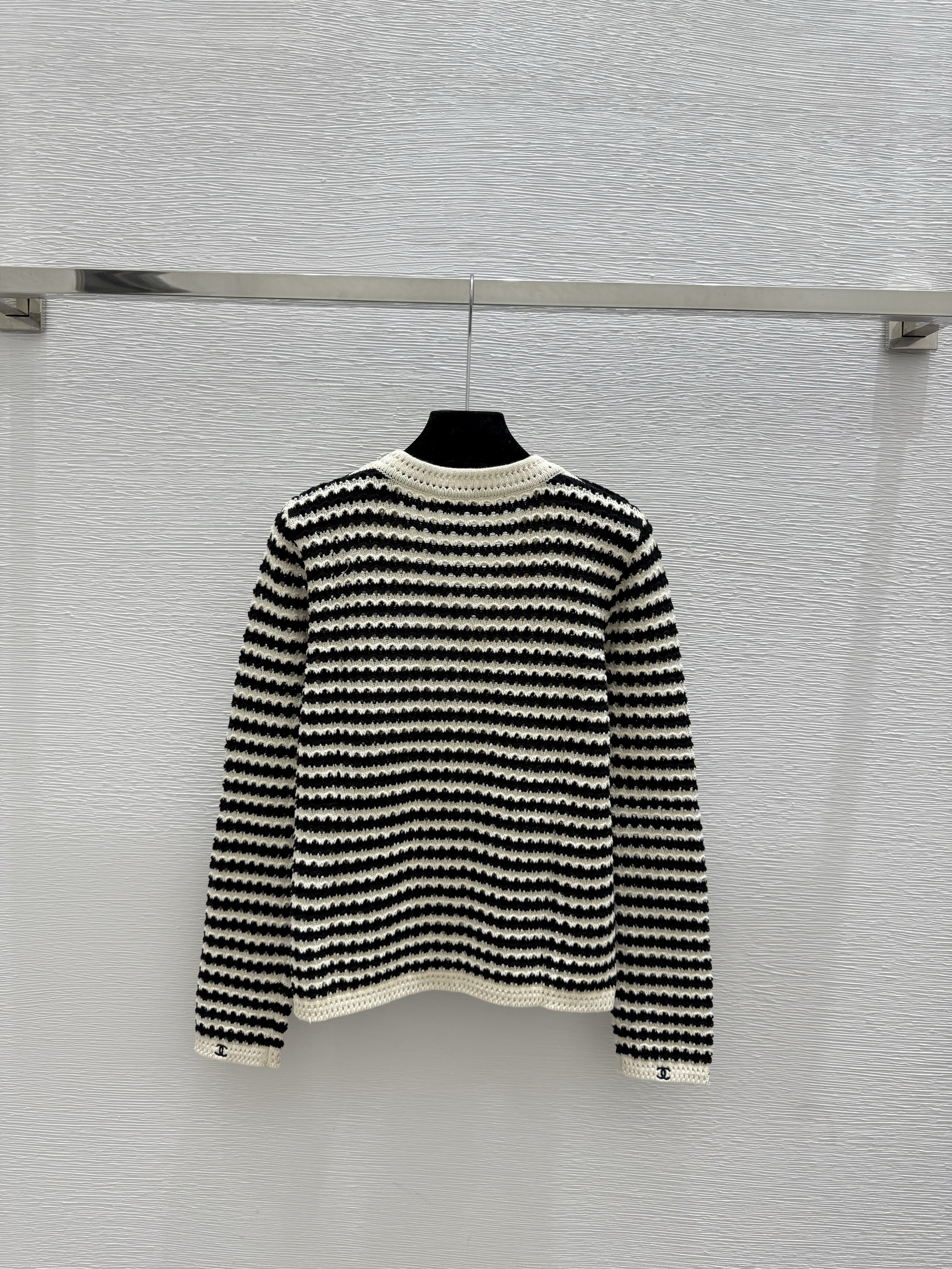 C fashion high-end women's striped V-neck long sleeved cardigan