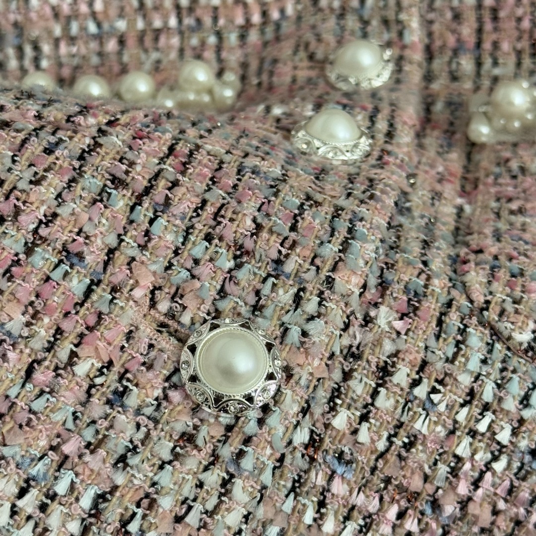 C 2 SET Round neck long sleeved tweed jacket+high waisted hip hugging skirt