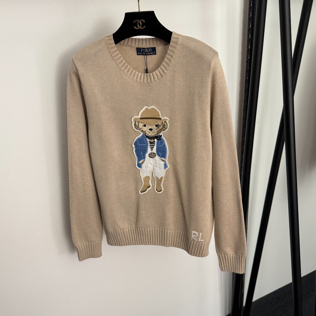 R Embroidered long sleeved wool knitted sweater