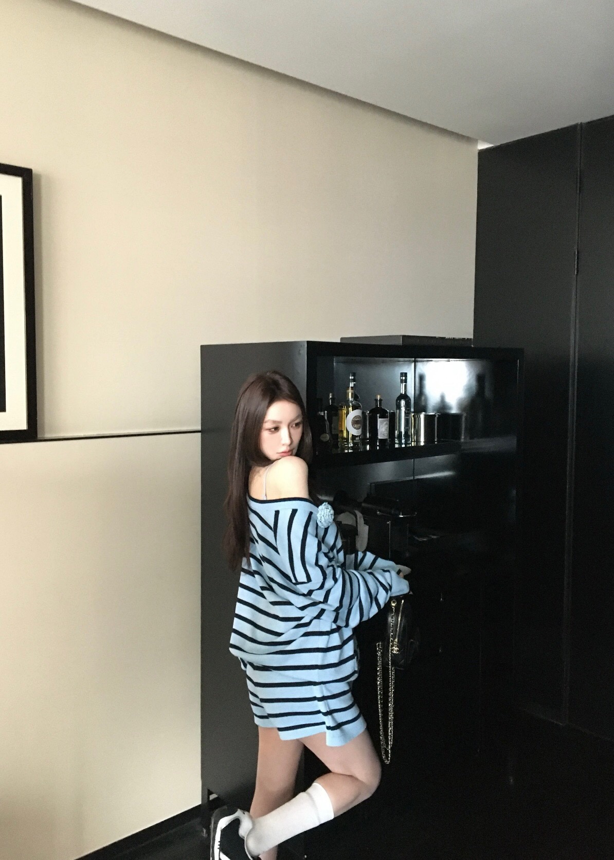 C V-neck long-sleeved striped knit cardigan