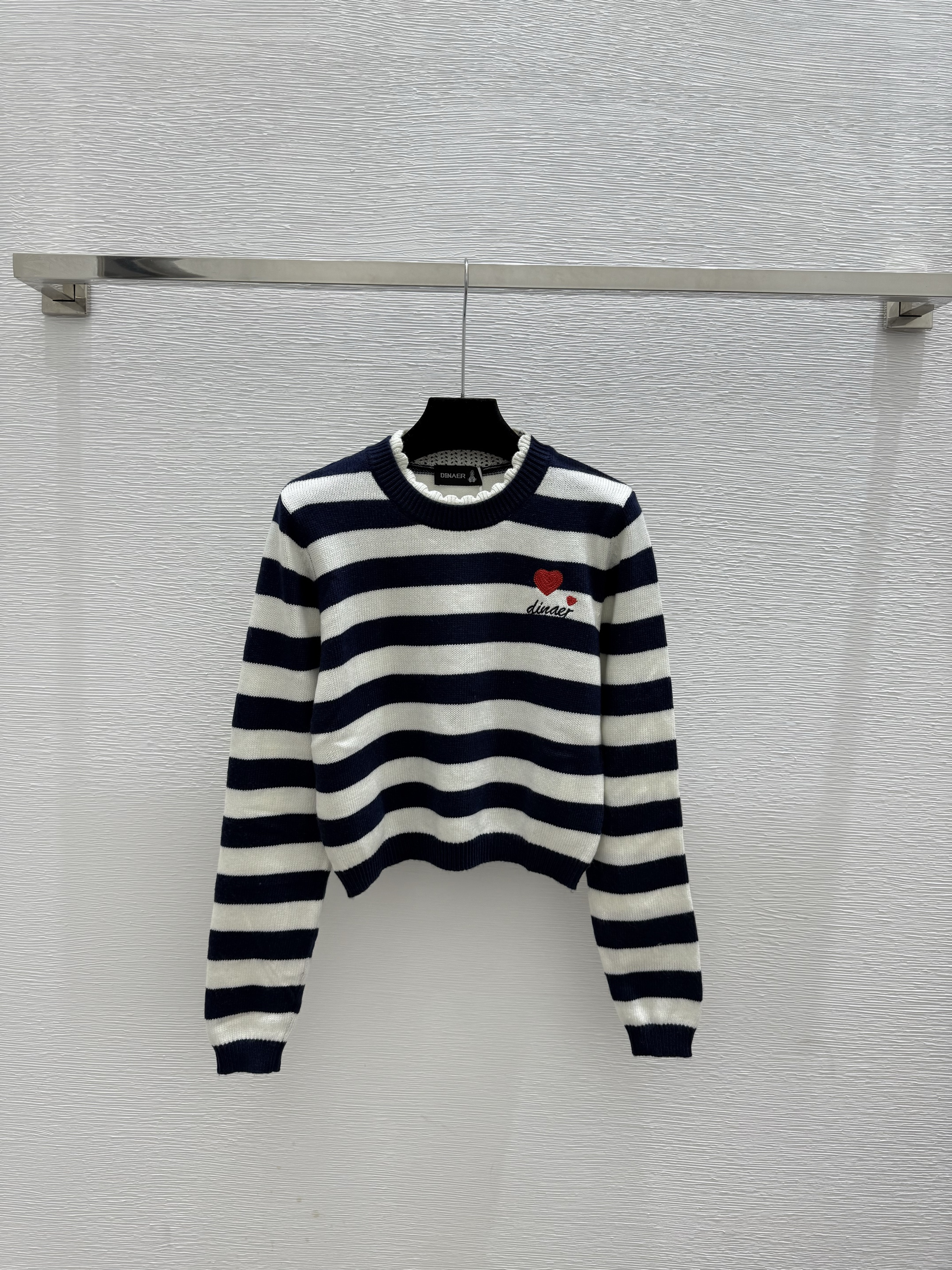 DI fashion high-end women's striped round neck long sleeved wool sweater