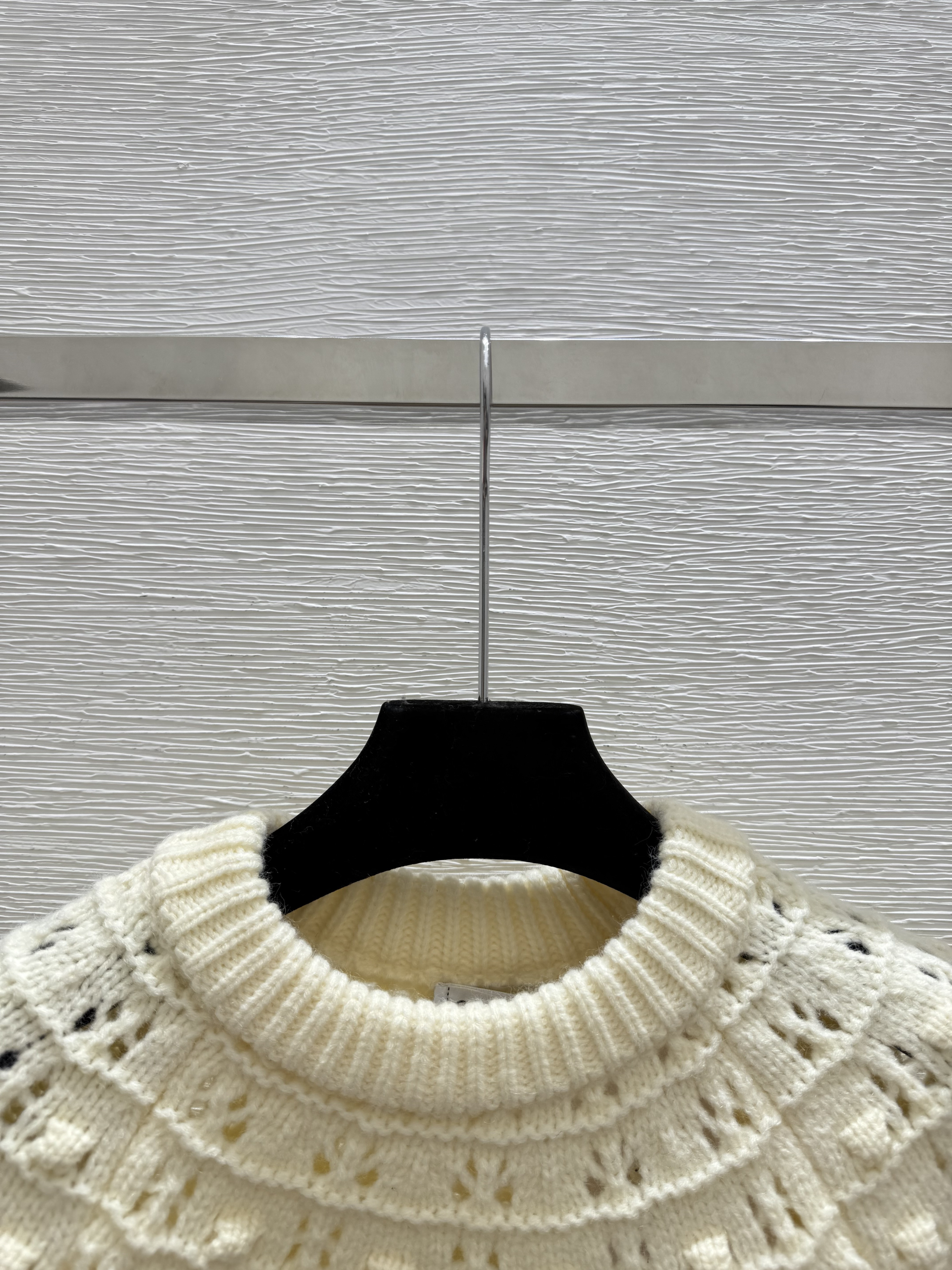 C fashion high-end women's hollowed out round neck long sleeved wool sweater