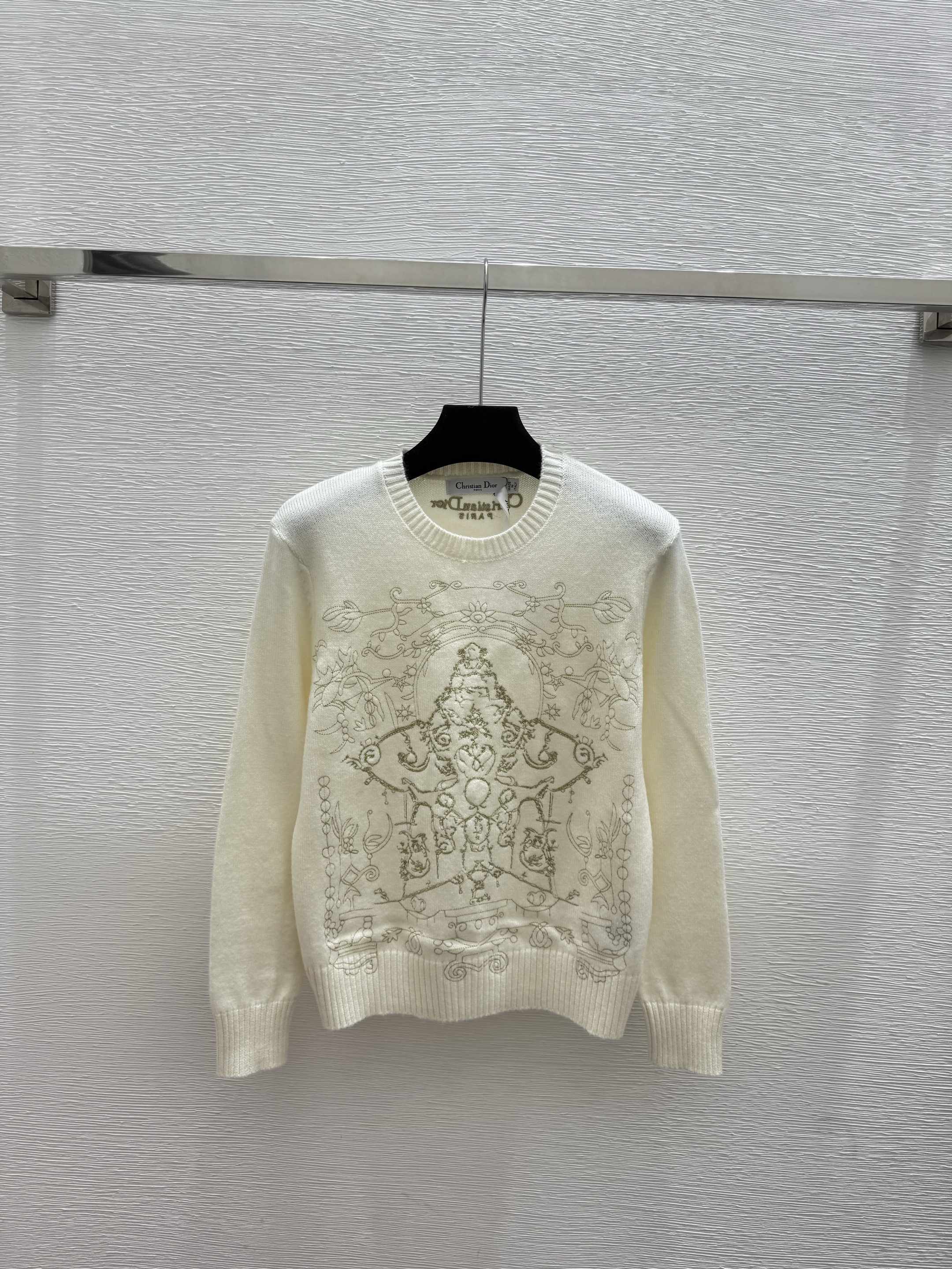D Fashion high-end women's five pointed star embroidered round neck long sleeved wool sweater
