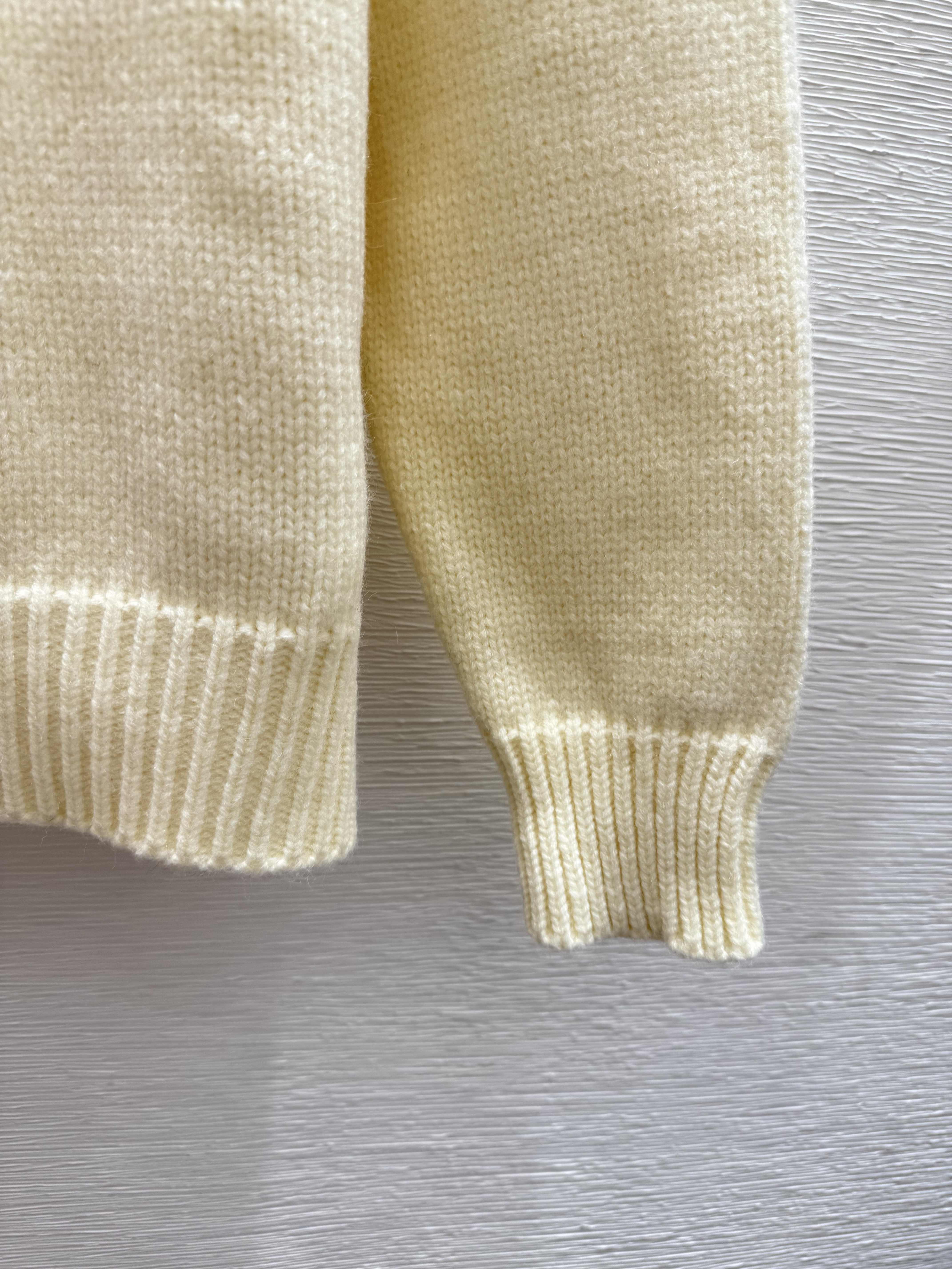 C fashion high-end women's hollowed out round neck long sleeved wool sweater