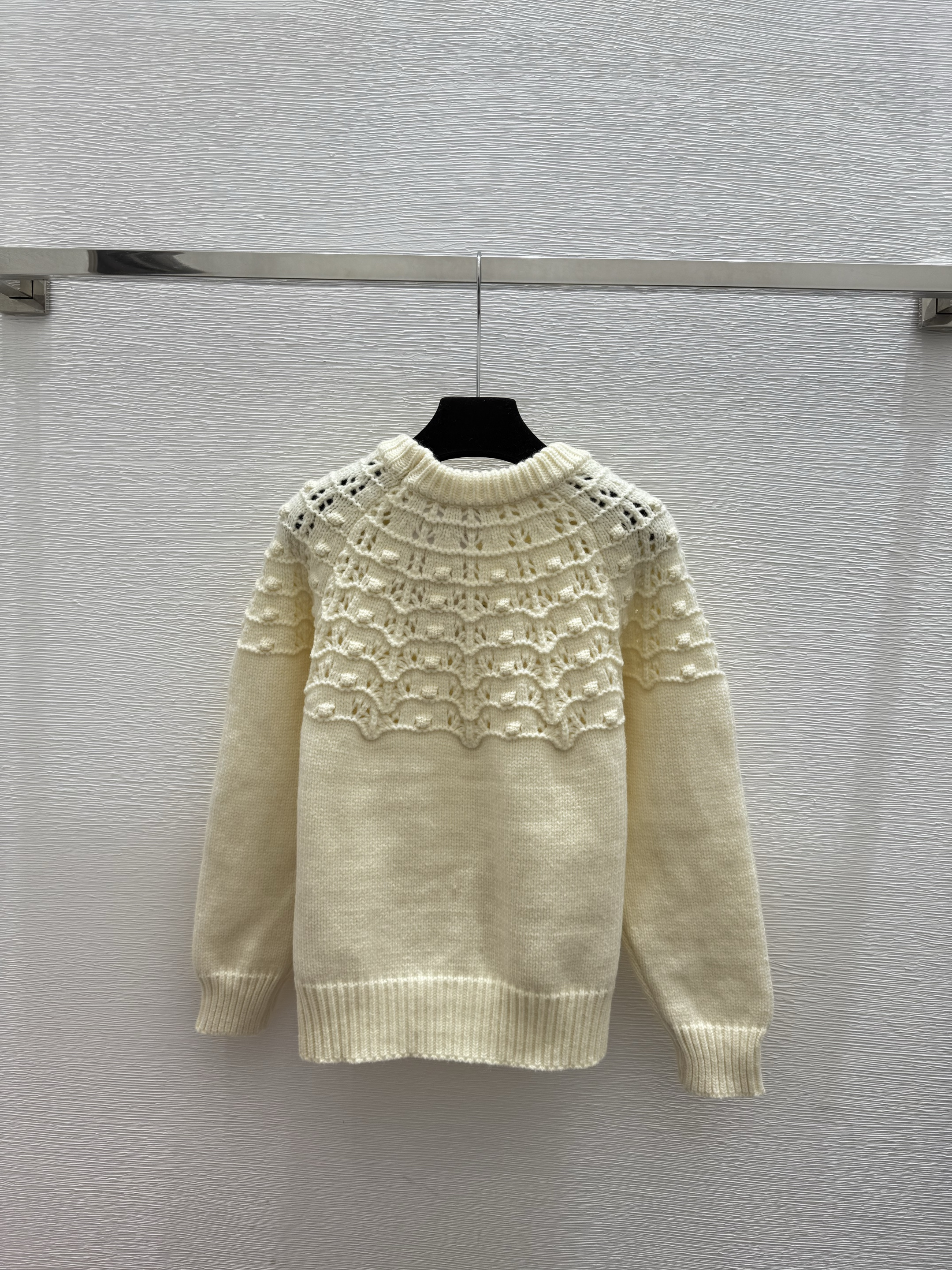 C fashion high-end women's hollowed out round neck long sleeved wool sweater