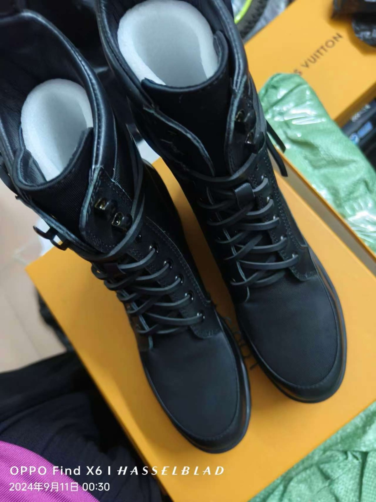 L design Classic boots