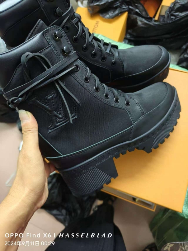 L design Classic boots