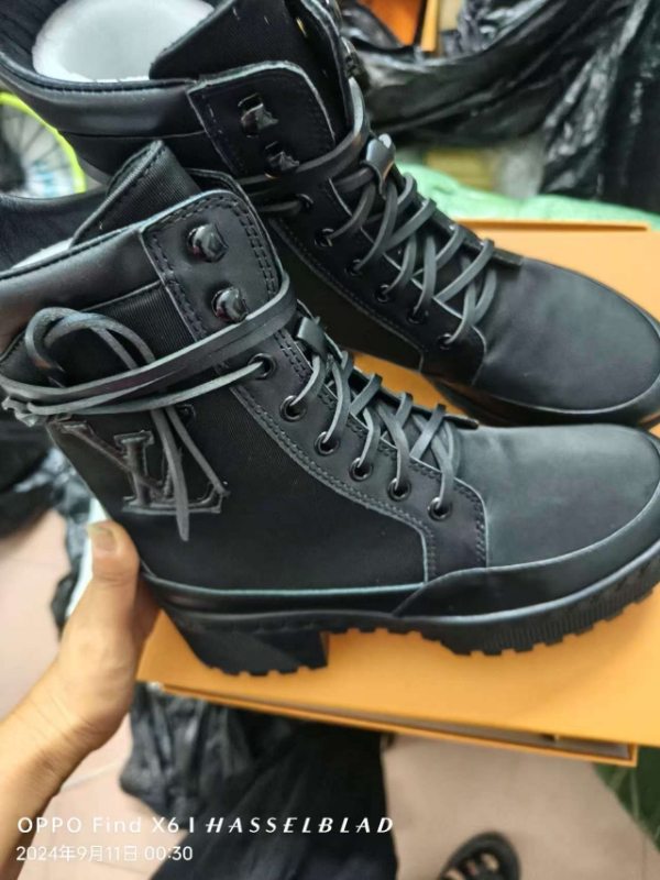 L design Classic boots