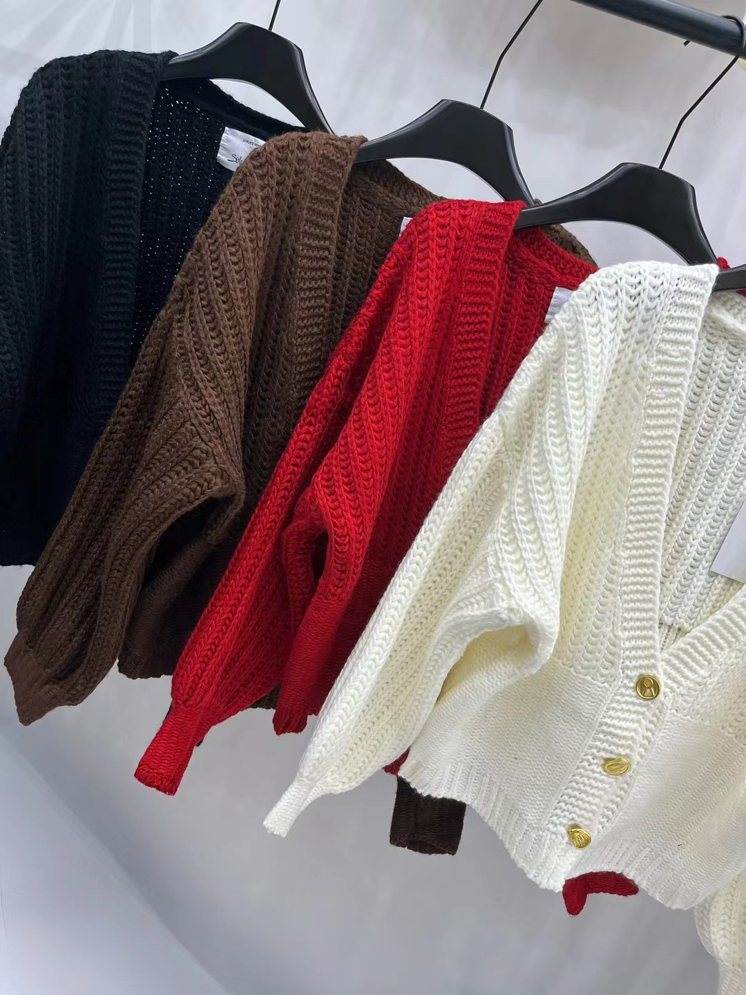 S fashion women's hollowed out V-neck long sleeved cardigan jacket